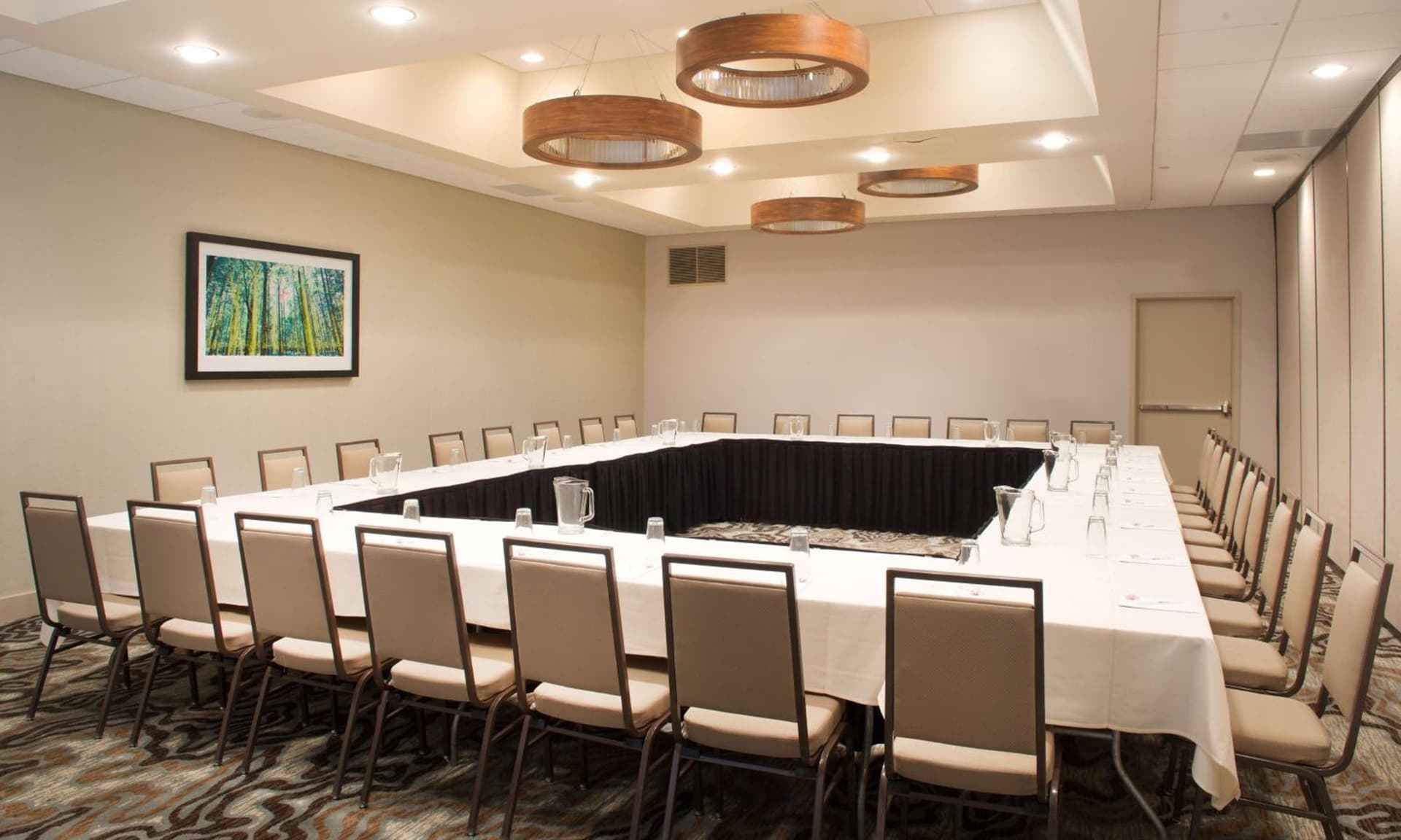Embassy Suites by Hilton Cincinnati Northeast - Blue Ash gallery photo in Blue Ash, OH — image 10