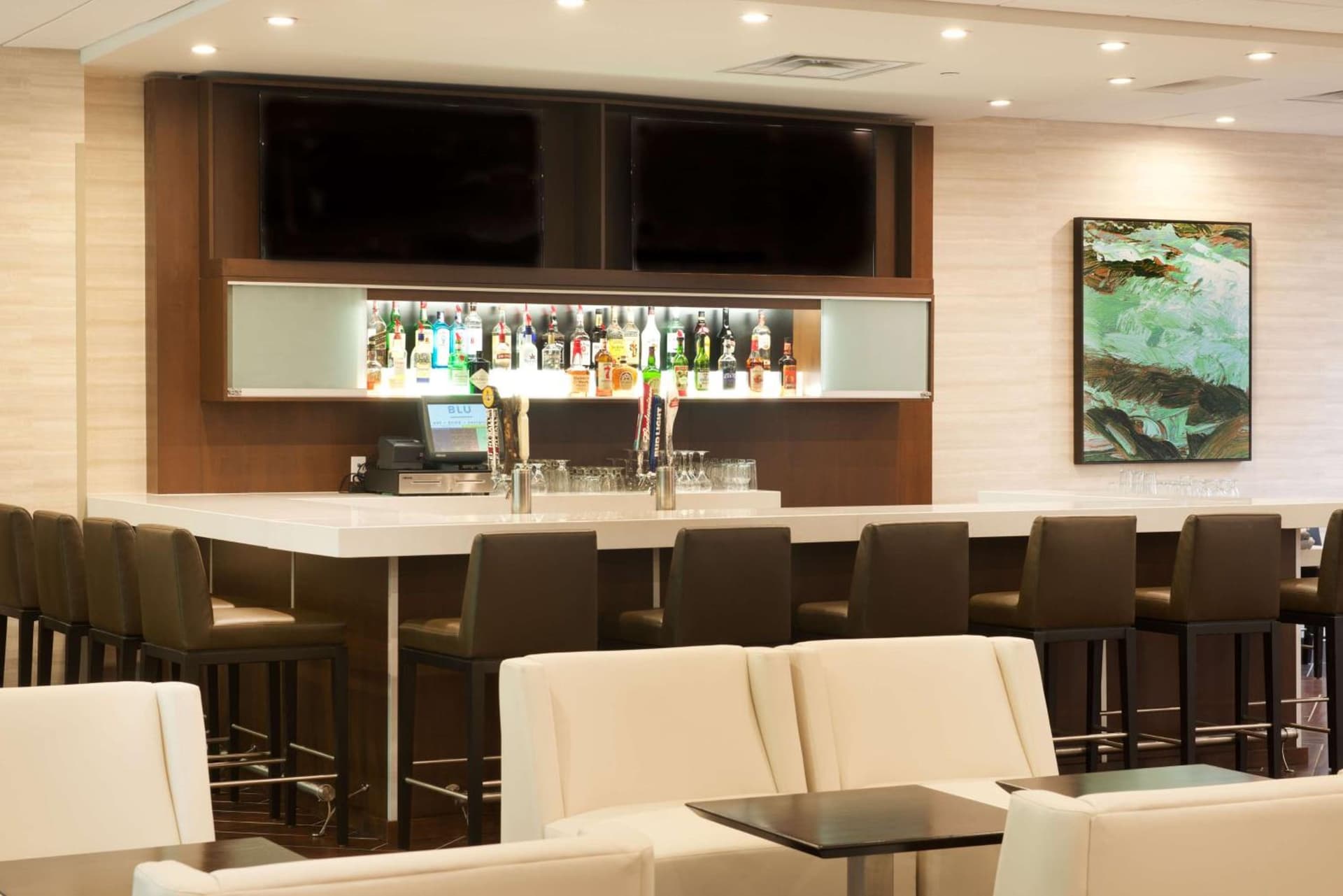 Embassy Suites by Hilton Cincinnati Northeast - Blue Ash gallery photo in Blue Ash, OH — image 44