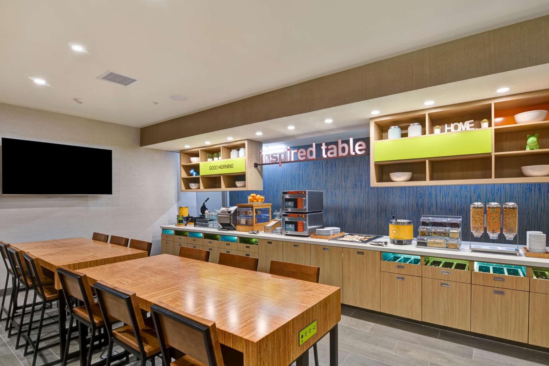 Home2 Suites By Hilton Palmdale interior in Palmdale, CA — gallery photo 2