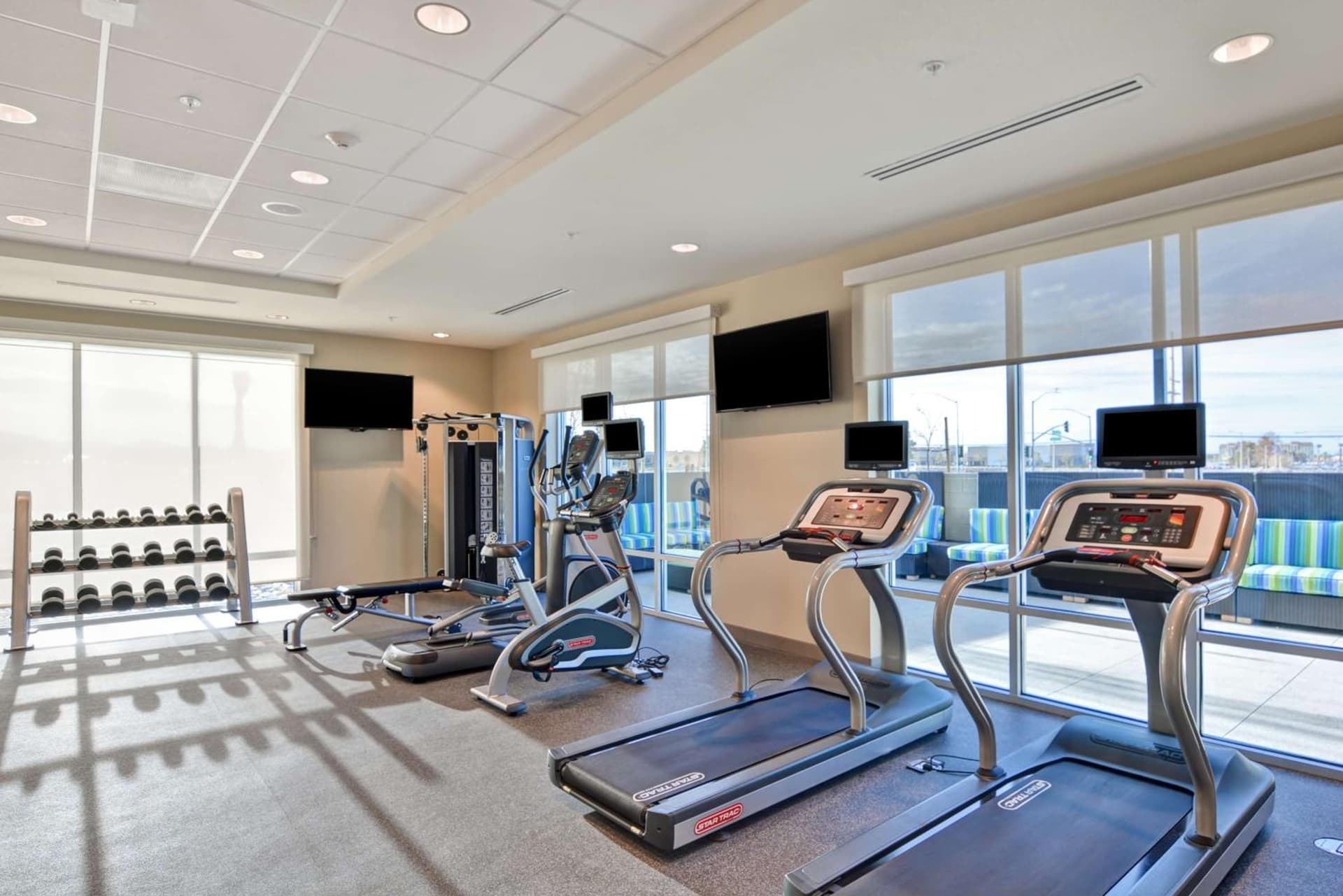Home2 Suites By Hilton Palmdale gallery photo in Palmdale, CA — image 5