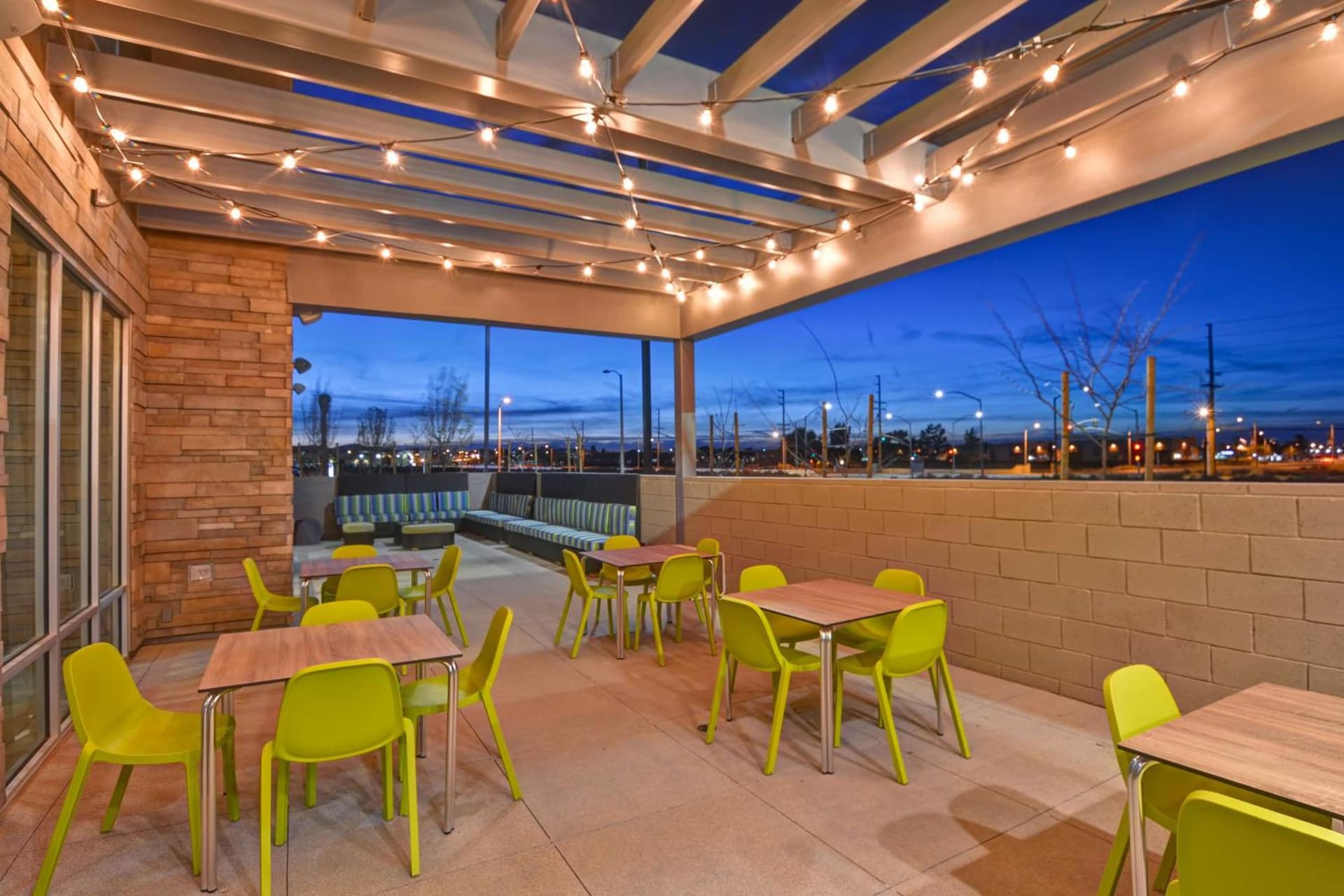 Home2 Suites By Hilton Palmdale gallery photo in Palmdale, CA — image 6