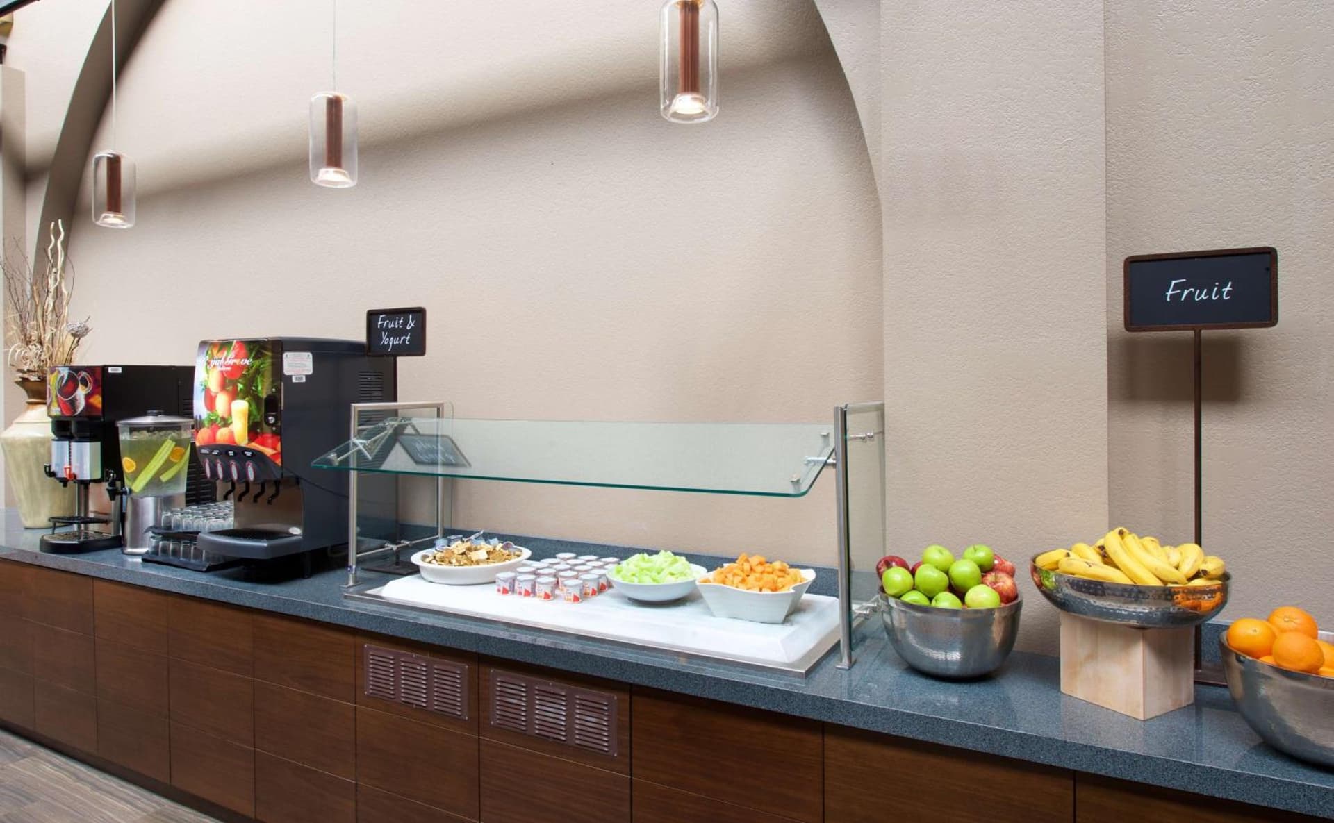 Embassy Suites by Hilton Seattle North Lynnwood gallery photo in Lynnwood, WA — image 6