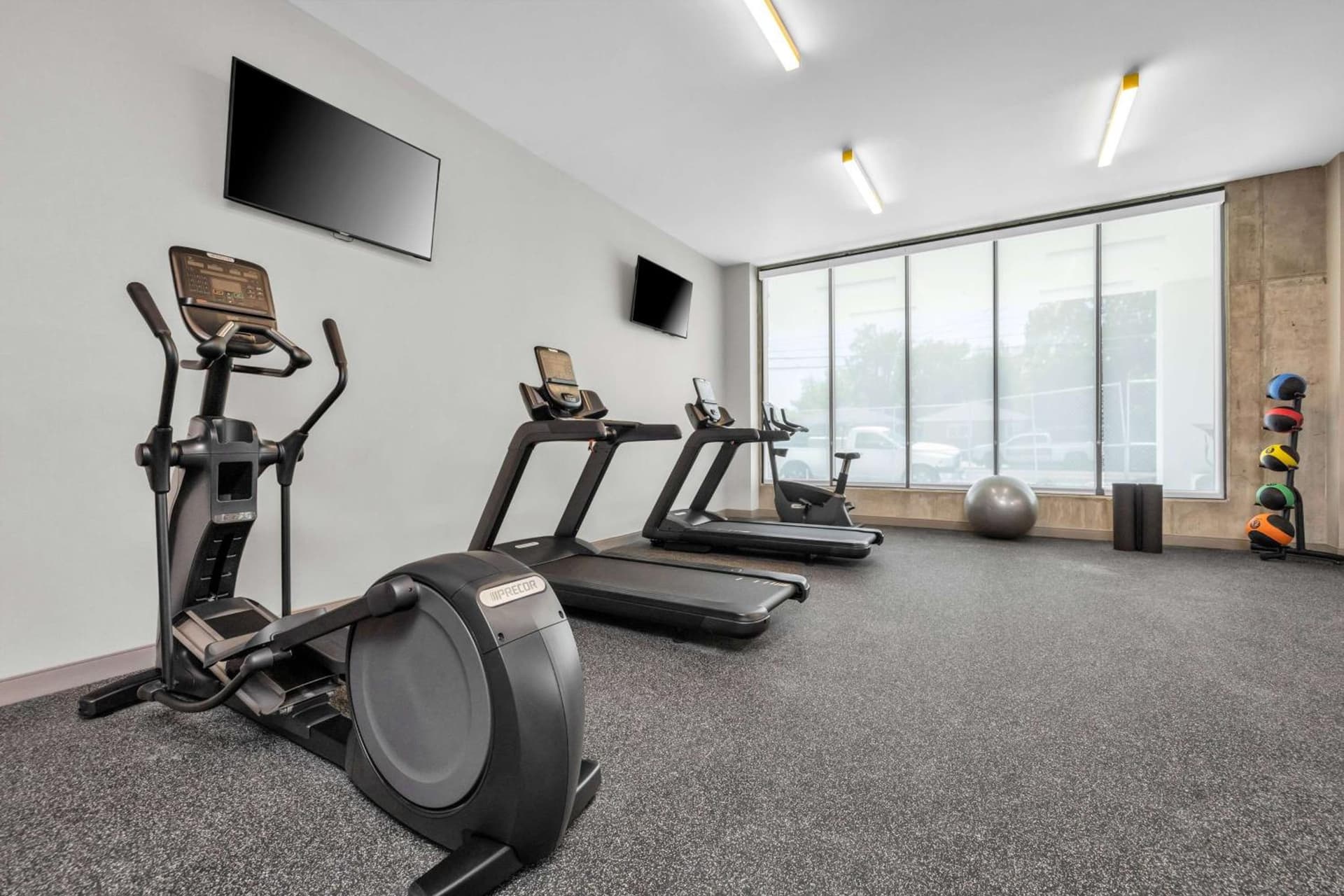 La Quinta Inn & Suites by Wyndham San Jose Airport-Downtown gallery photo in San Jose, CA — image 31
