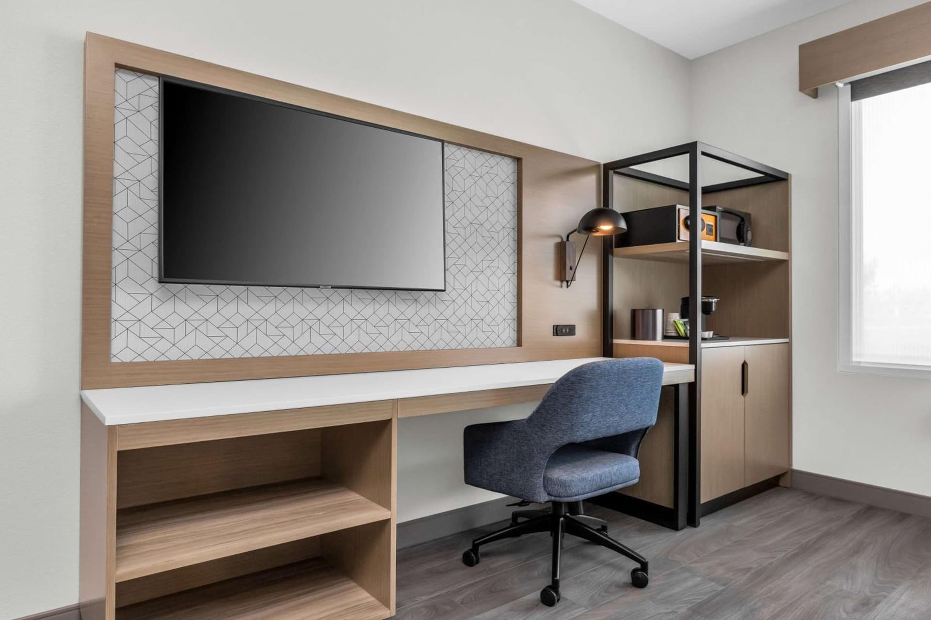 La Quinta Inn & Suites by Wyndham San Jose Airport-Downtown gallery photo in San Jose, CA — image 43