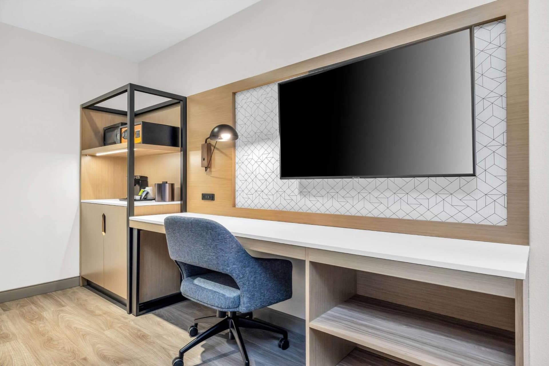 La Quinta Inn & Suites by Wyndham San Jose Airport-Downtown gallery photo in San Jose, CA — image 44