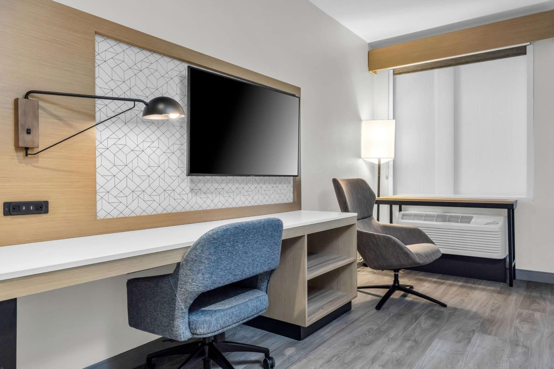 La Quinta Inn & Suites by Wyndham San Jose Airport-Downtown gallery photo in San Jose, CA — image 45