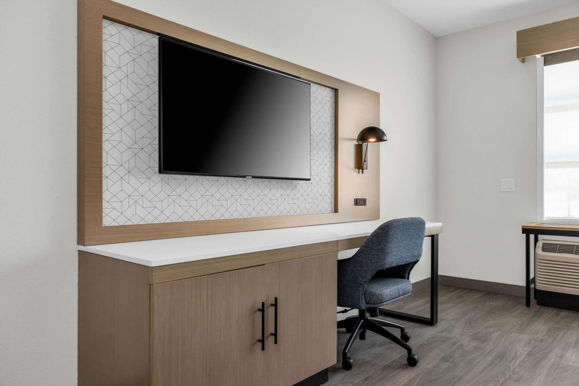 La Quinta Inn & Suites by Wyndham San Jose Airport-Downtown gallery photo in San Jose, CA — image 47