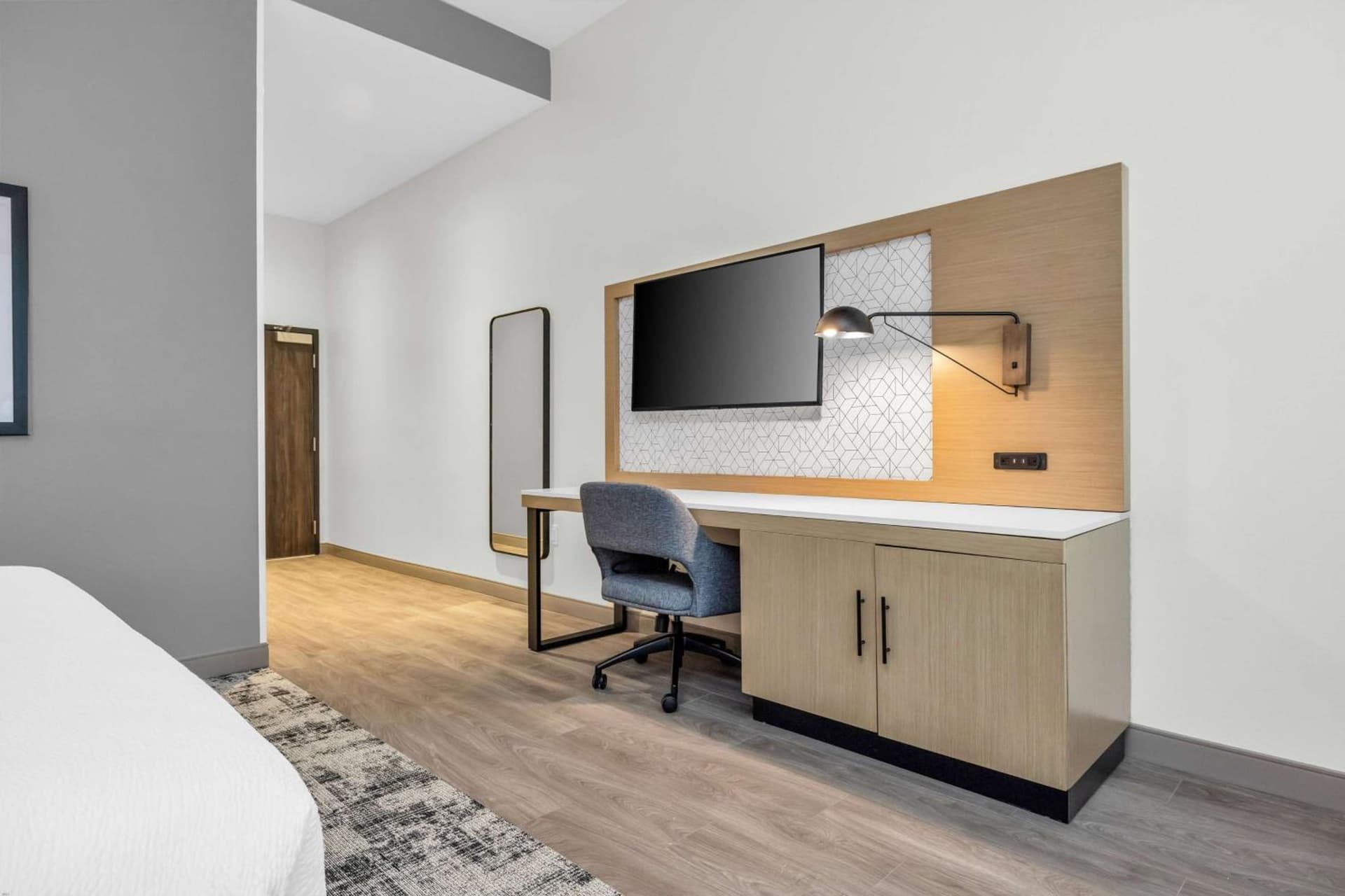 La Quinta Inn & Suites by Wyndham San Jose Airport-Downtown gallery photo in San Jose, CA — image 52
