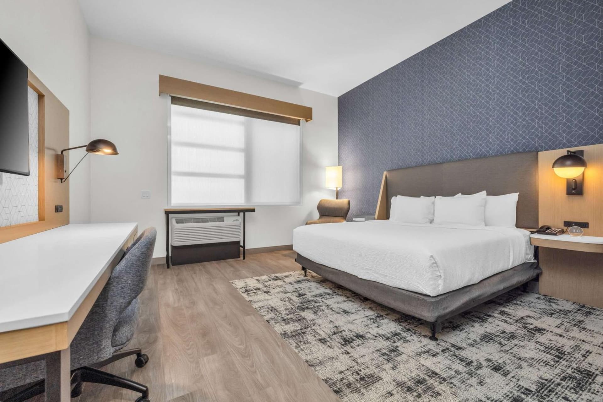 La Quinta Inn & Suites by Wyndham San Jose Airport-Downtown gallery photo in San Jose, CA — image 54
