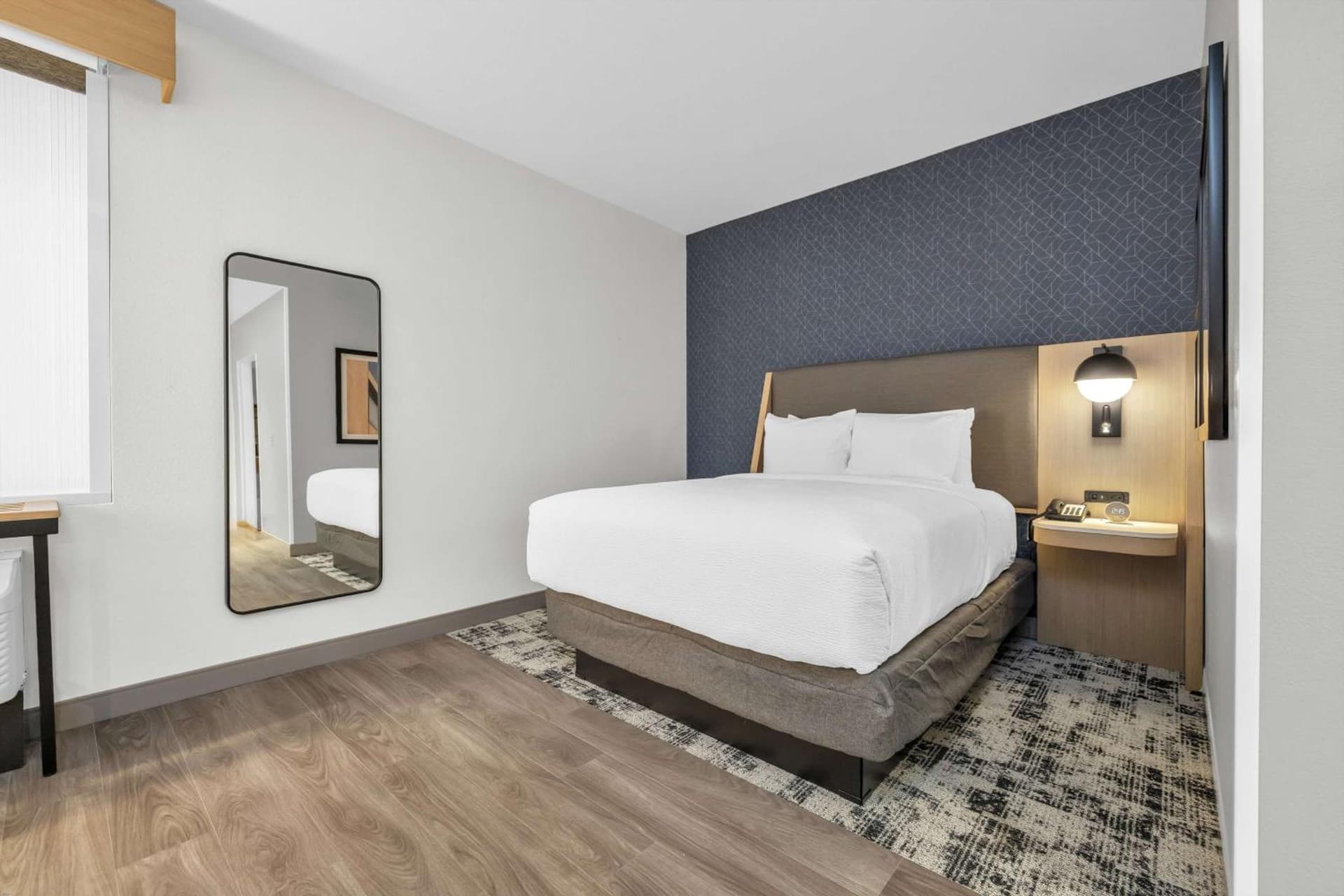 La Quinta Inn & Suites by Wyndham San Jose Airport-Downtown gallery photo in San Jose, CA — image 61