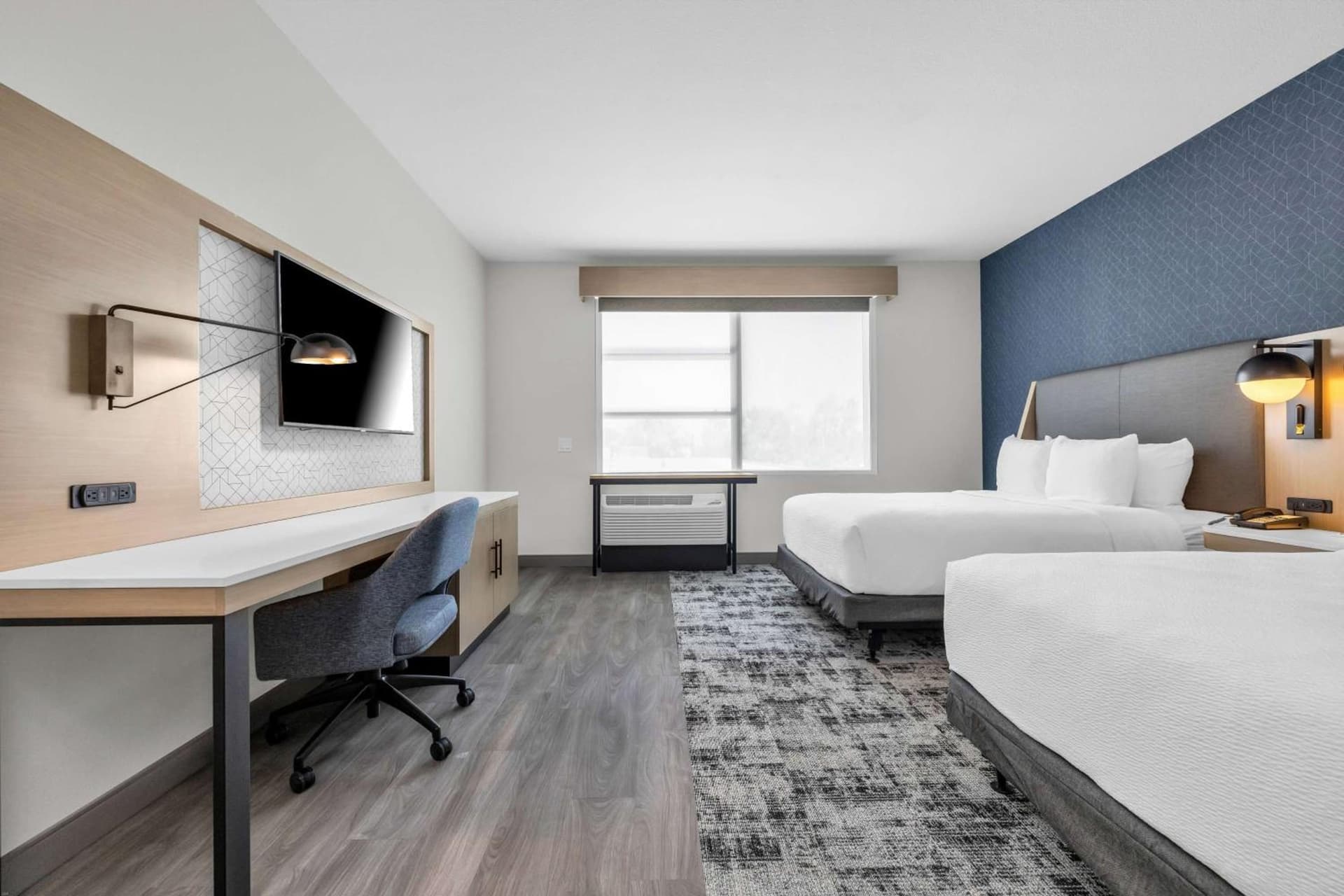 La Quinta Inn & Suites by Wyndham San Jose Airport-Downtown gallery photo in San Jose, CA — image 64