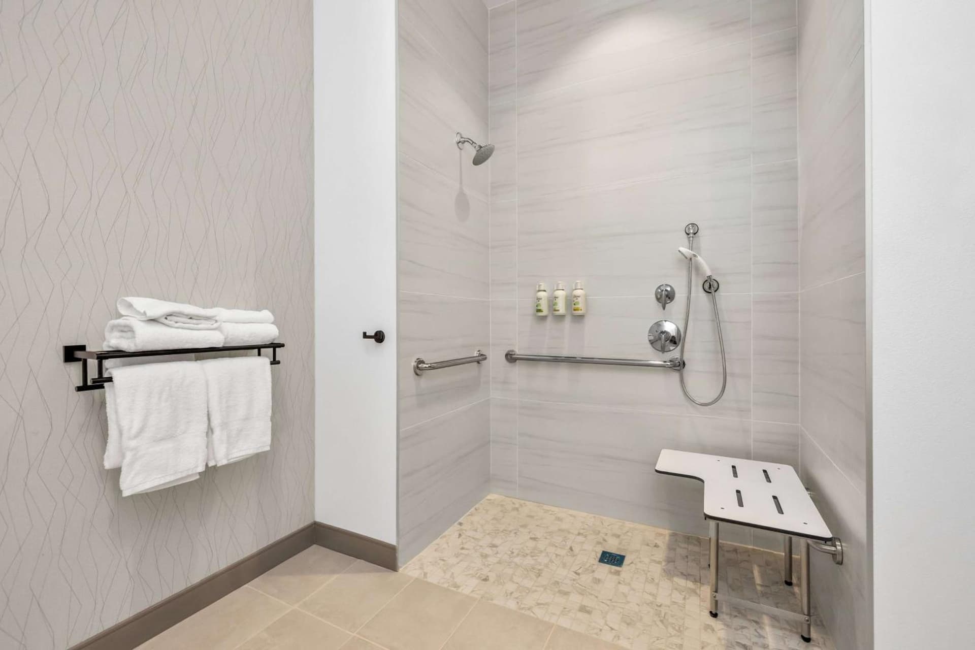 La Quinta Inn & Suites by Wyndham San Jose Airport-Downtown gallery photo in San Jose, CA — image 69