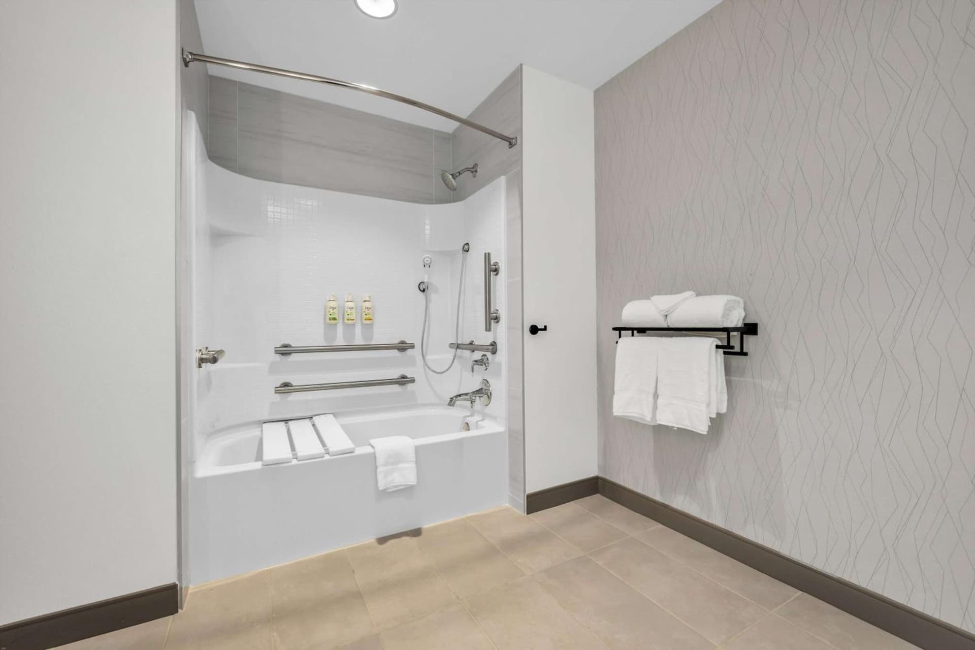 La Quinta Inn & Suites by Wyndham San Jose Airport-Downtown gallery photo in San Jose, CA — image 71