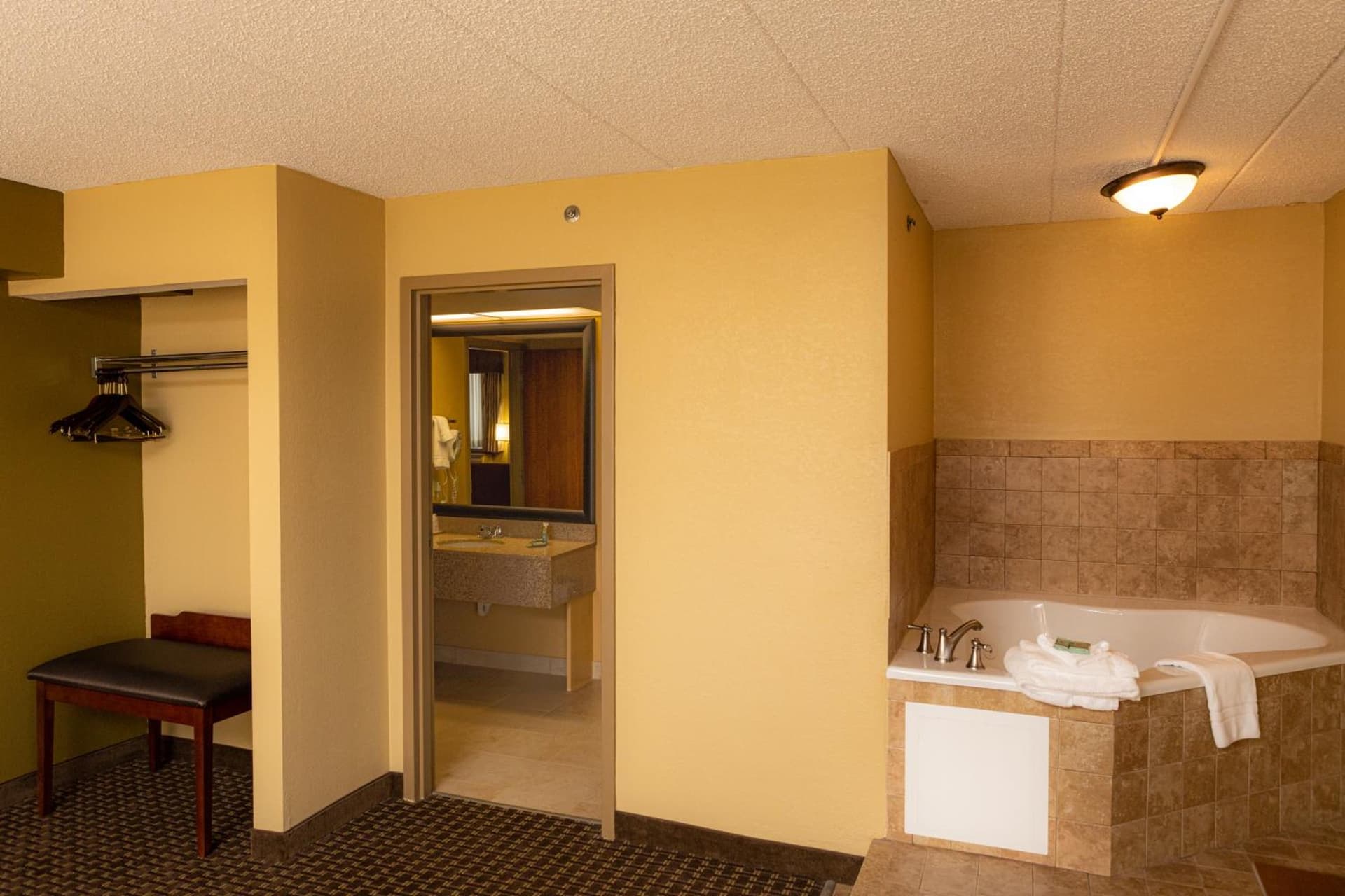 Best Western Executive Inn Kenosha - Pleasant Prairie gallery photo in Kenosha, WI — image 22