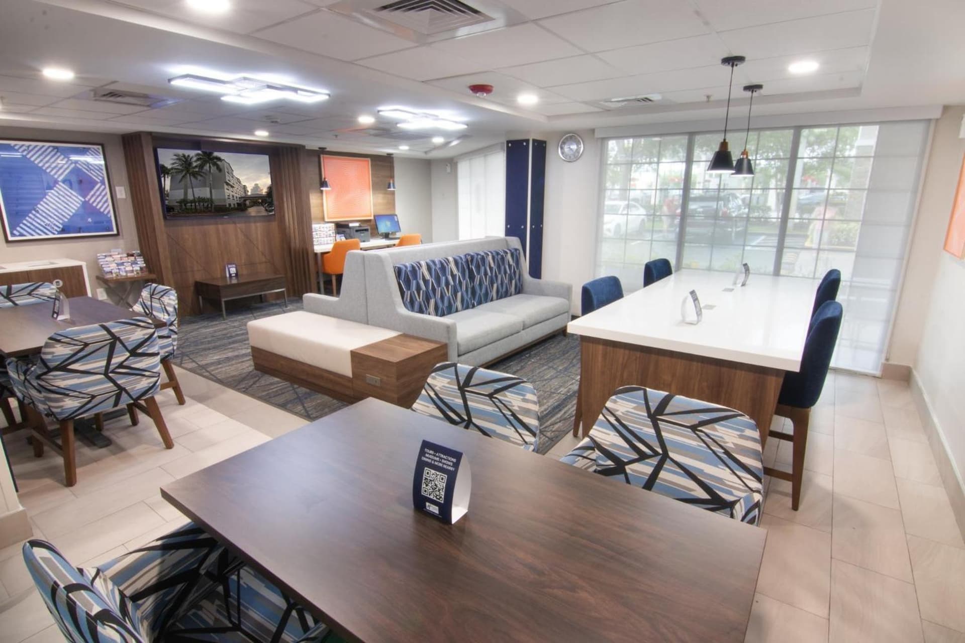 Holiday Inn Express and Suites Fort Lauderdale Airport West by IHG gallery photo in Davie, FL — image 39