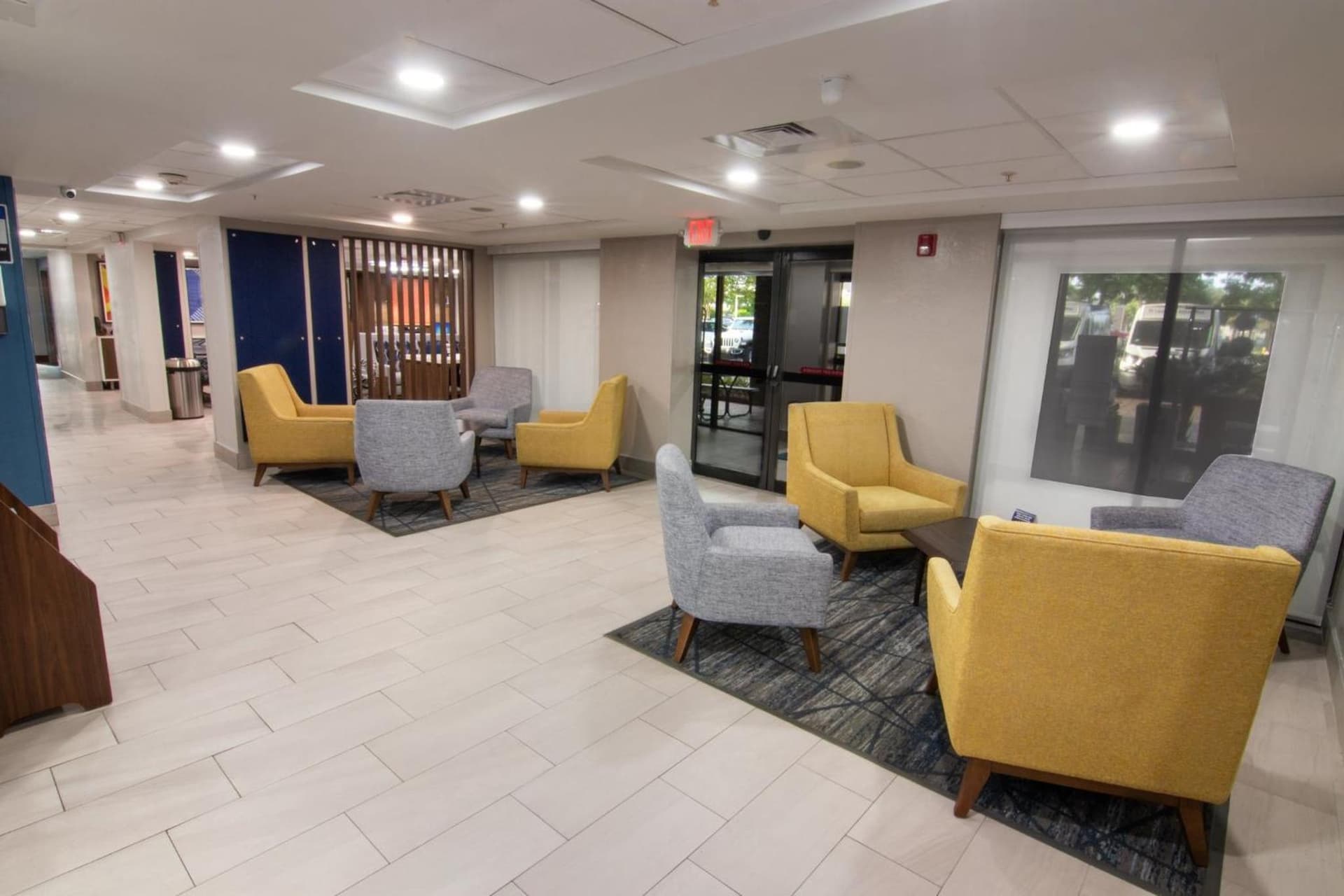Holiday Inn Express and Suites Fort Lauderdale Airport West by IHG gallery photo in Davie, FL — image 55