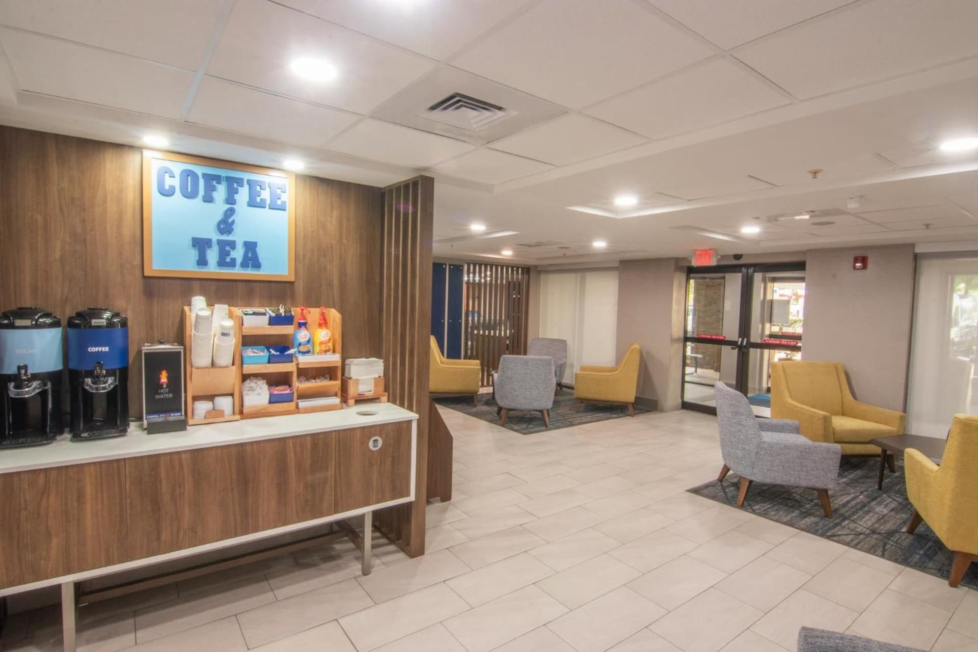 Holiday Inn Express and Suites Fort Lauderdale Airport West by IHG gallery photo in Davie, FL — image 5