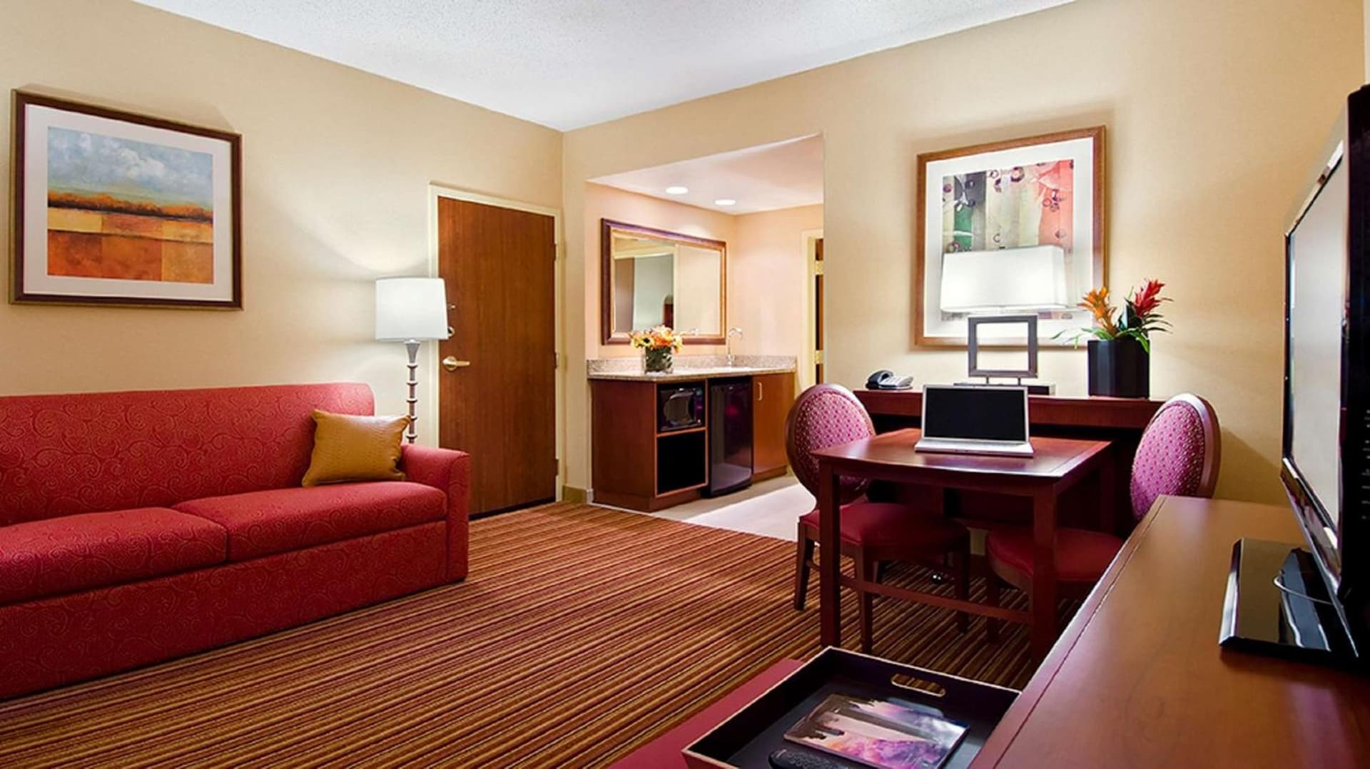 Embassy Suites Murfreesboro - Hotel & Conference Center gallery photo in Murfreesboro, TN — image 9