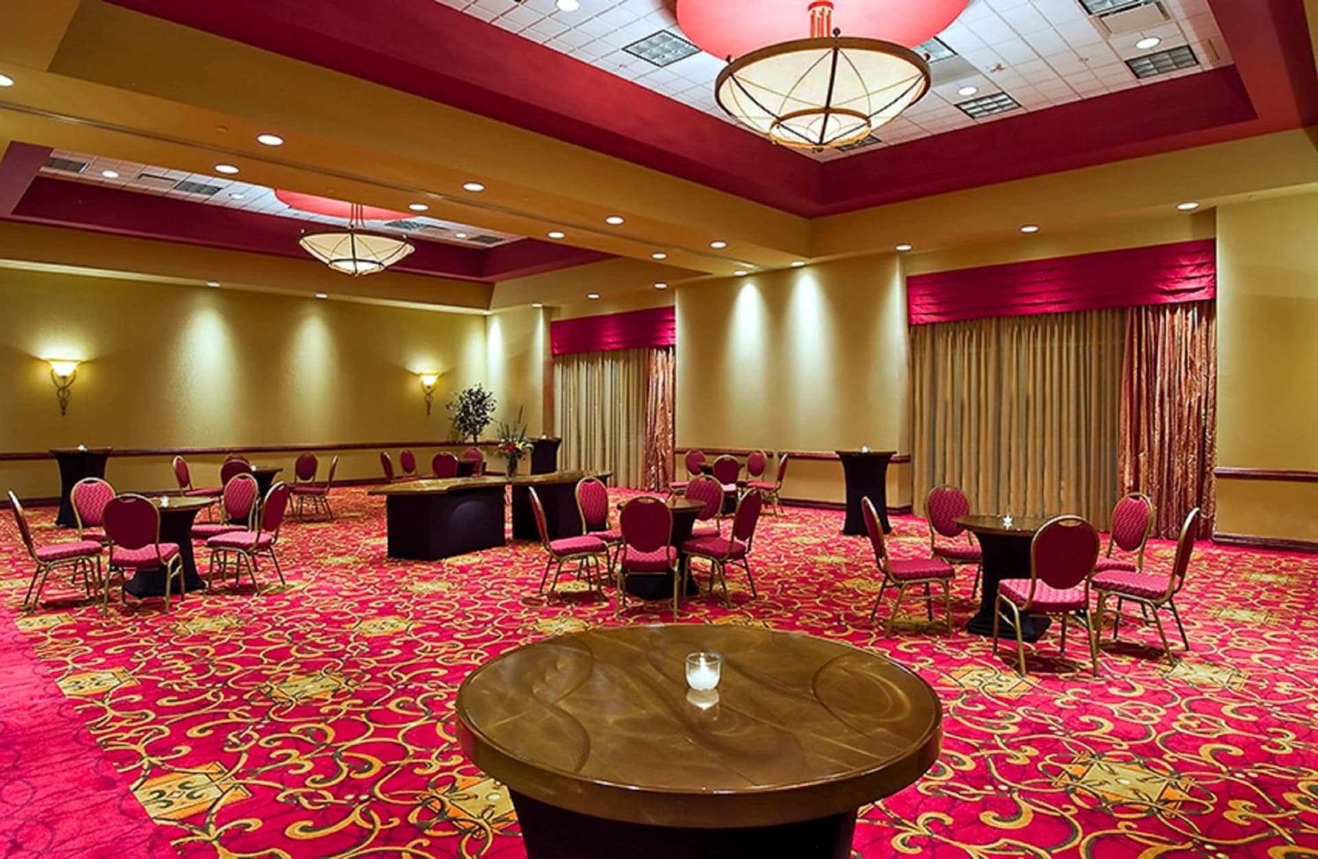 Embassy Suites Murfreesboro - Hotel & Conference Center gallery photo in Murfreesboro, TN — image 12