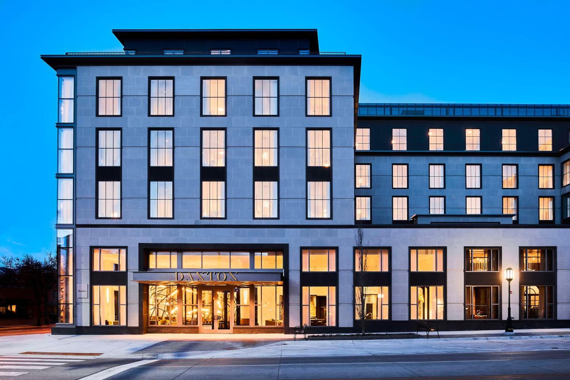 Daxton Hotel Birmingham, Curio Collection by Hilton — hotel in Birmingham, Michigan
