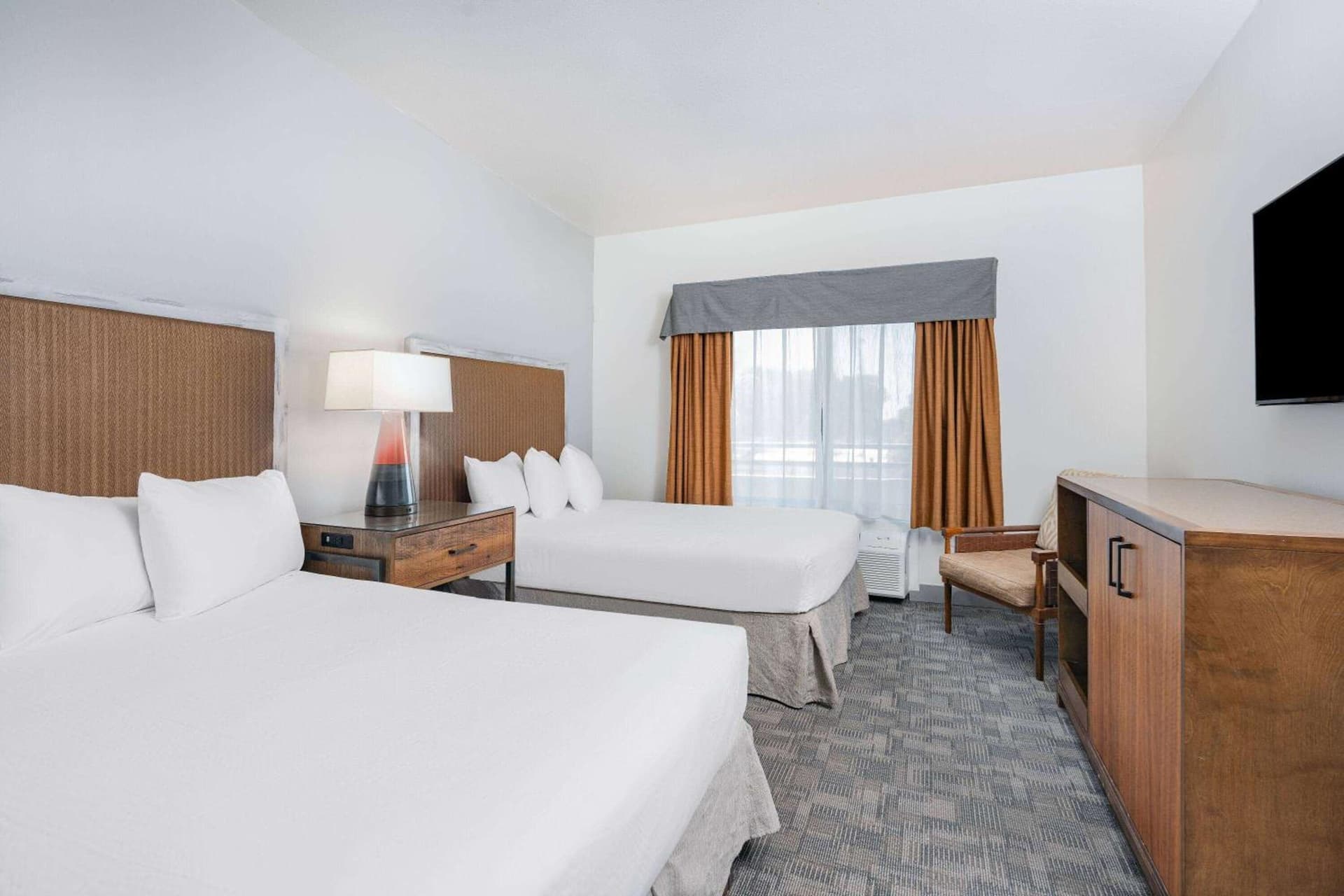 Ramada by Wyndham Bakersfield gallery photo in Bakersfield, CA — image 25