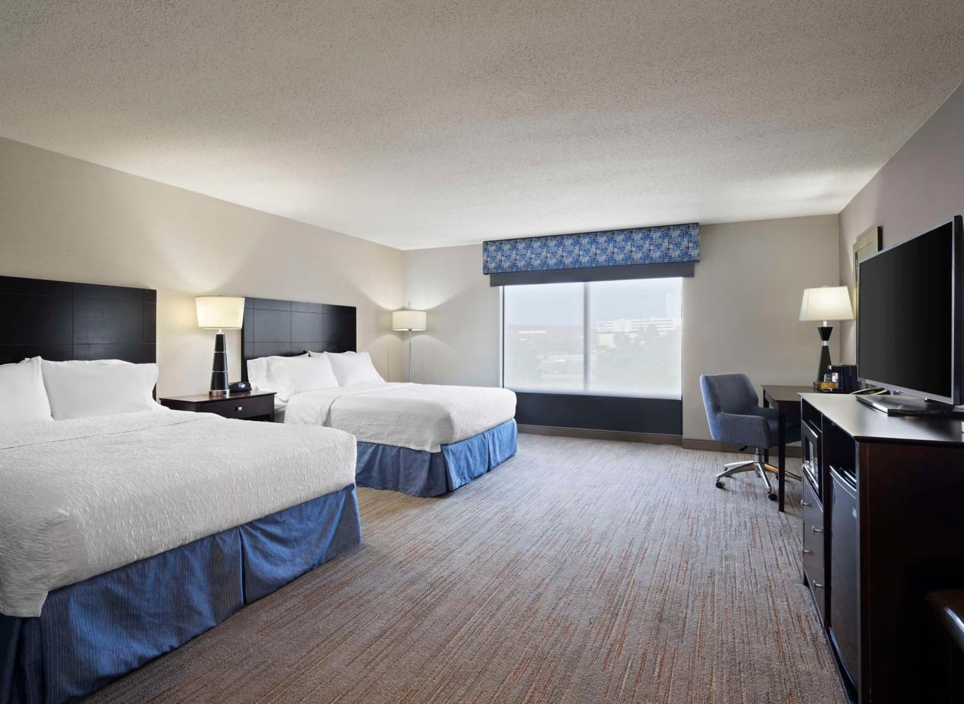 Hampton Inn & Suites Arundel Mills/Baltimore property views in Hanover, MD — gallery photo 3