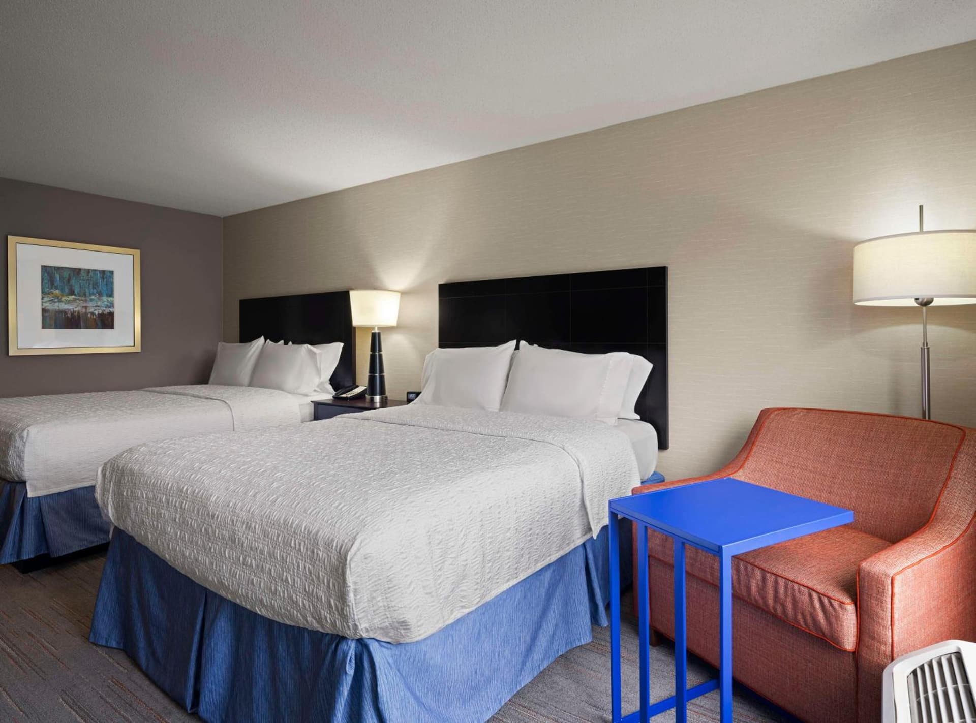 Hampton Inn & Suites Arundel Mills/Baltimore interior in Hanover, MD — gallery photo 2