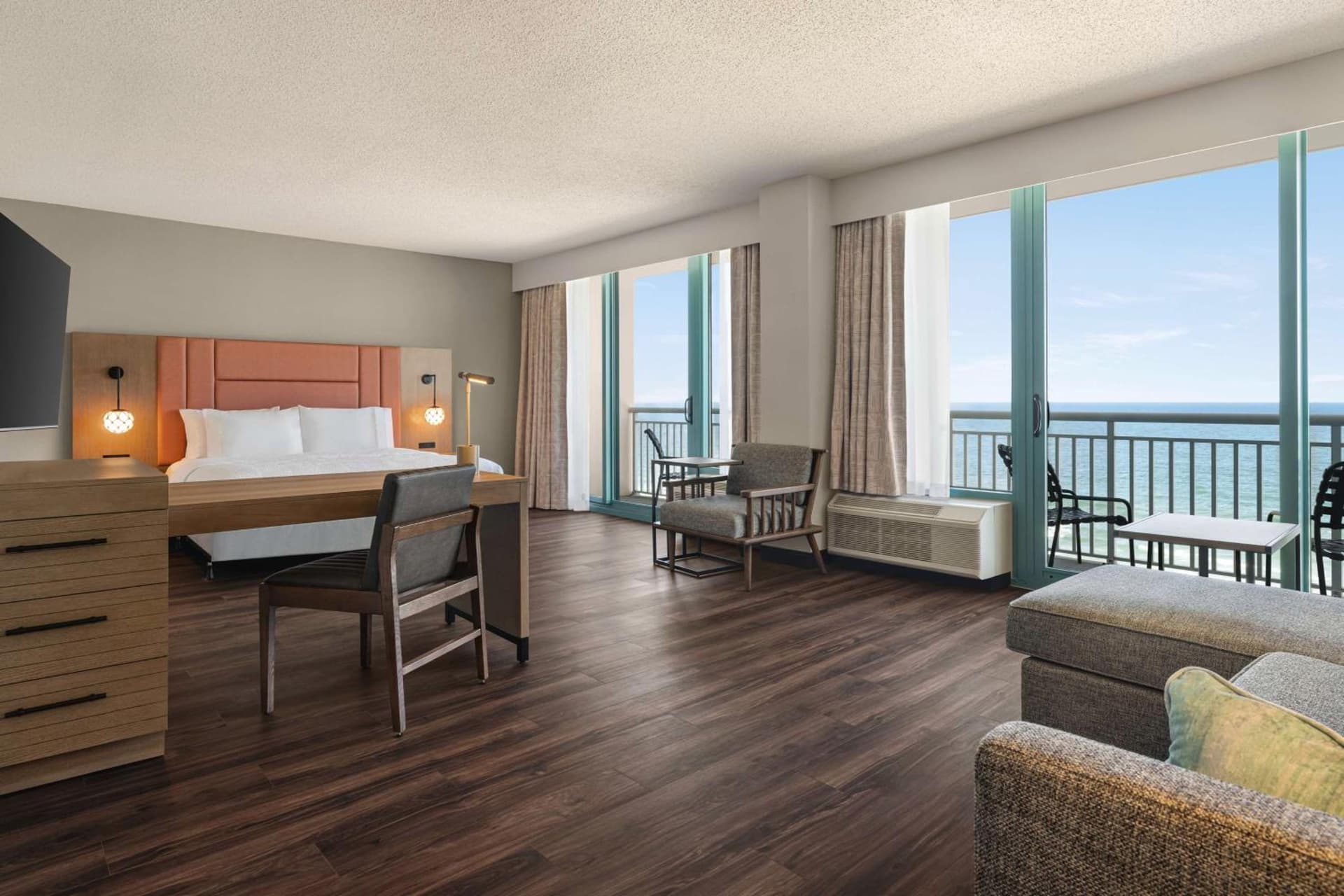 Hampton Inn Virginia Beach-Oceanfront South gallery photo in Virginia Beach, VA — image 82