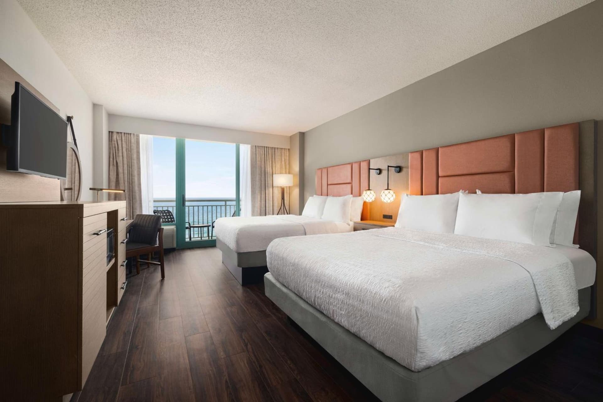 Hampton Inn Virginia Beach-Oceanfront South gallery photo in Virginia Beach, VA — image 41