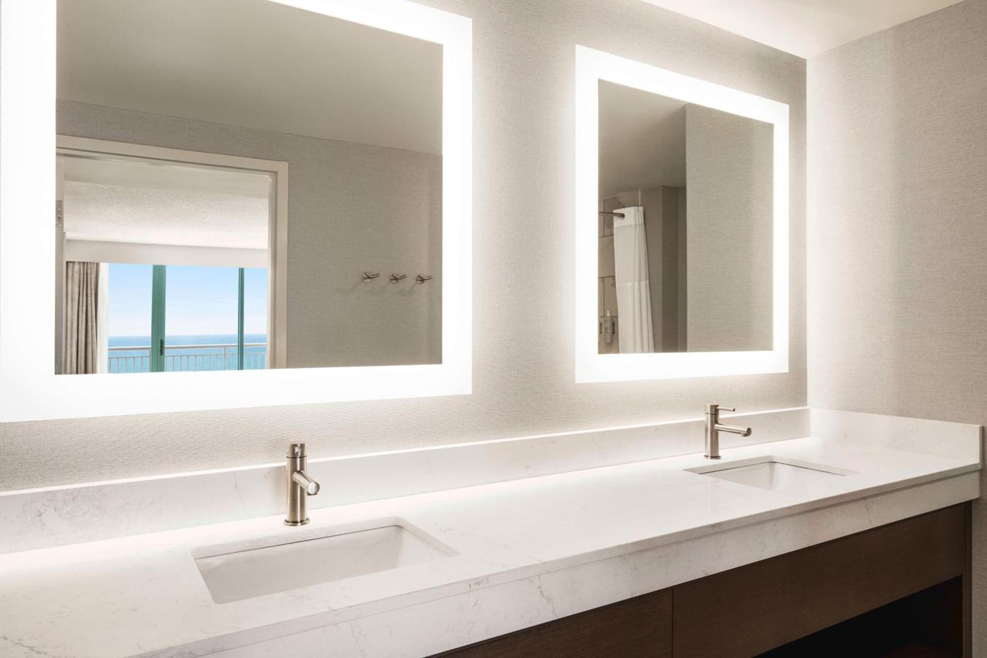 Hampton Inn Virginia Beach-Oceanfront South gallery photo in Virginia Beach, VA — image 21