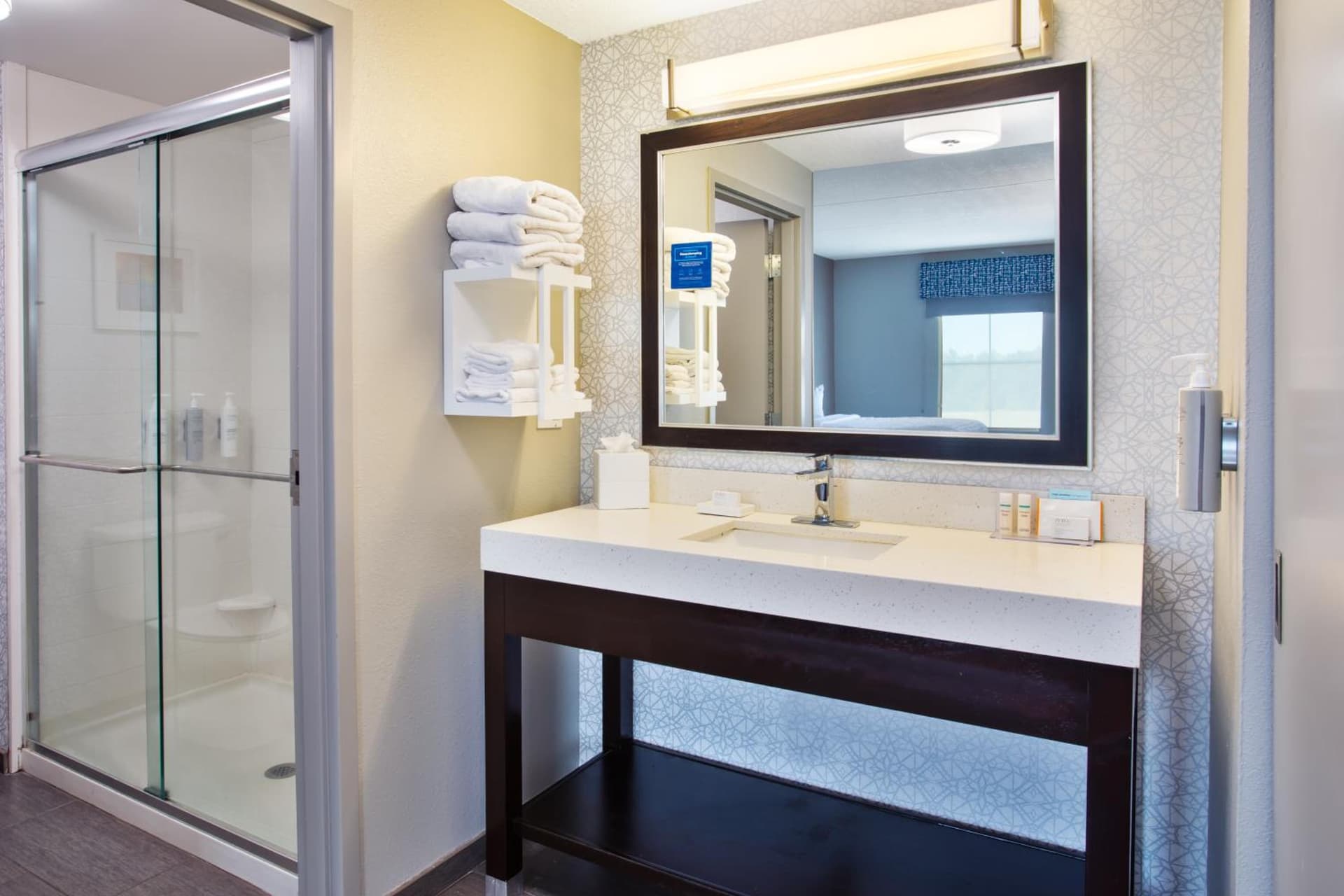 Hampton Inn & Suites Columbia/Southeast-Fort Jackson gallery photo in Columbia, SC — image 57
