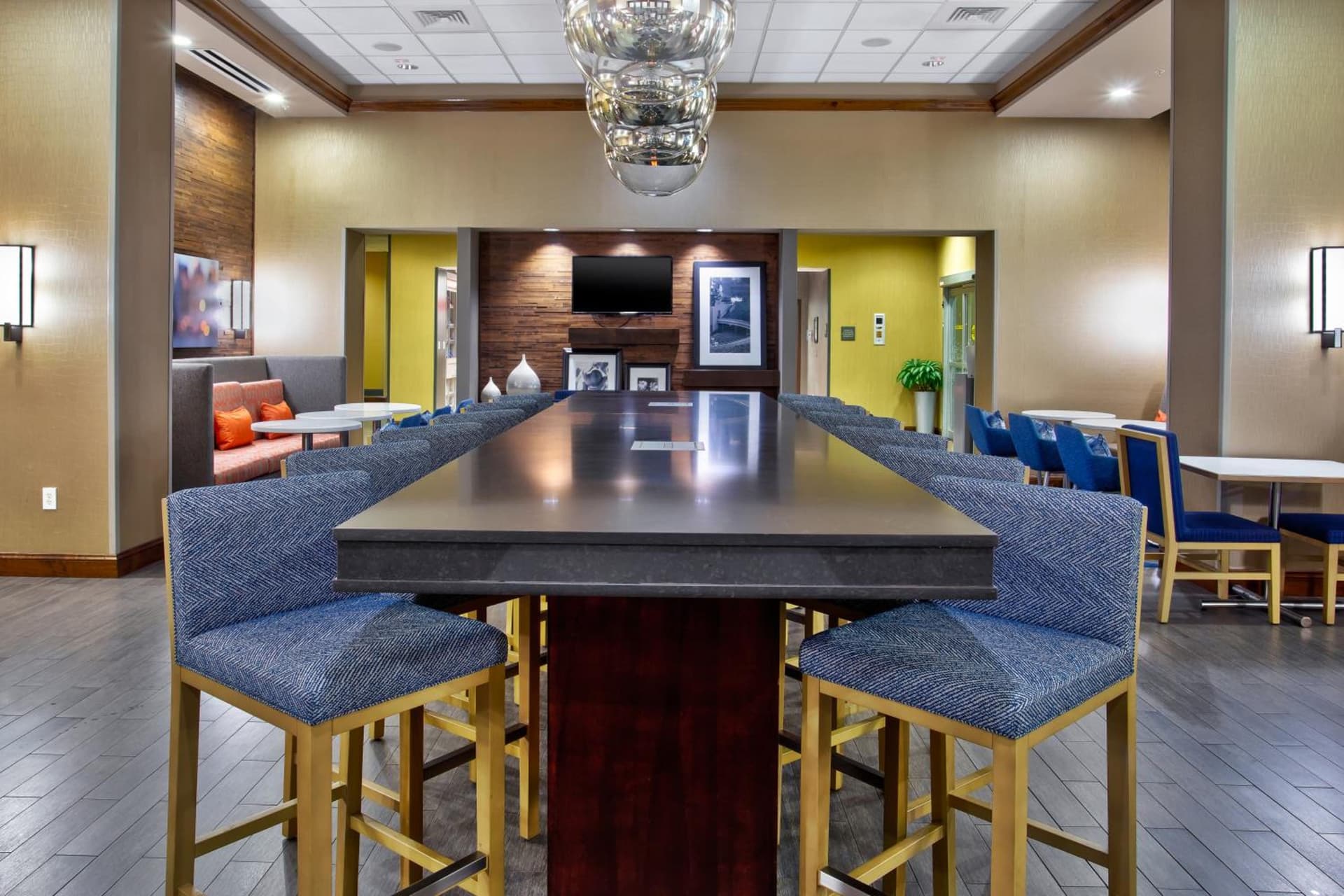 Hampton Inn & Suites Columbia/Southeast-Fort Jackson gallery photo in Columbia, SC — image 51