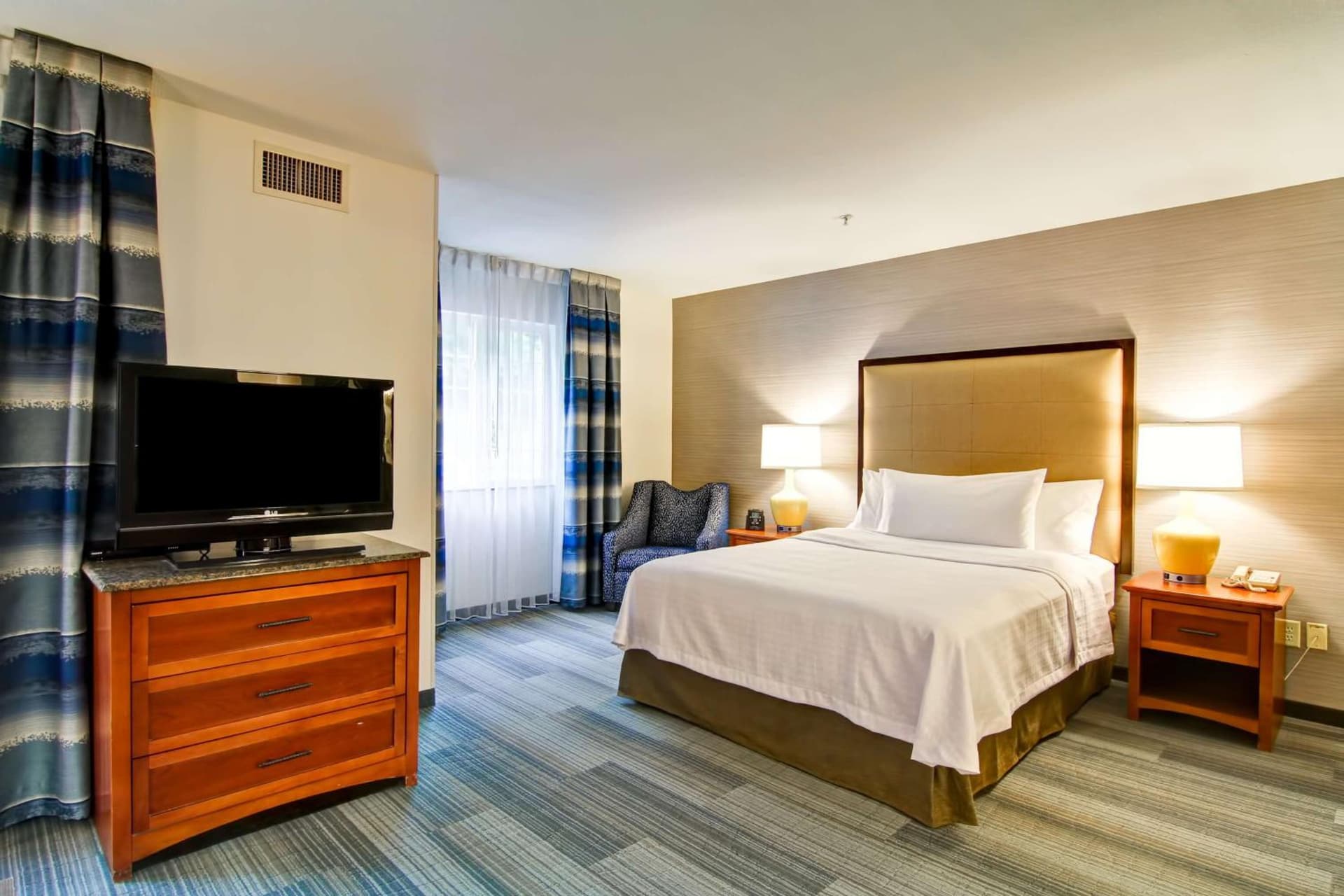 Homewood Suites by Hilton Stratford interior in Stratford, CT — gallery photo 2