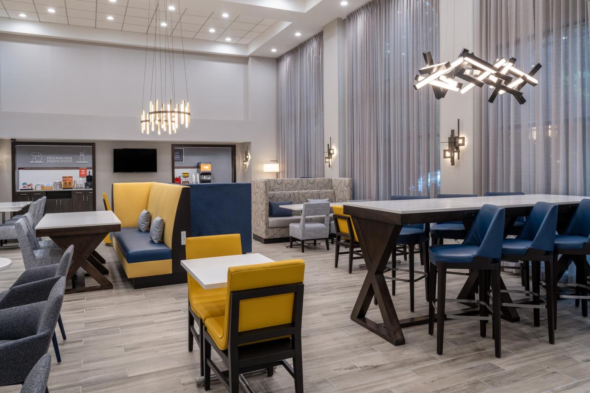 Hampton Inn & Suites Agoura Hills gallery photo in Agoura Hills, CA — image 24
