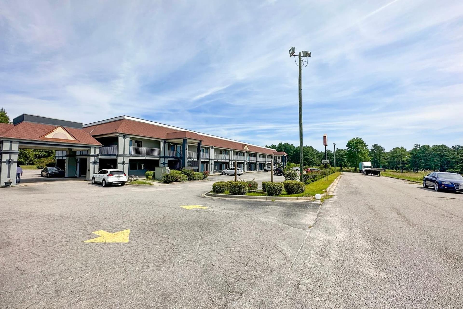 Executive Inn Ridgeway I-77 property views in Ridgeway, SC — gallery photo 3