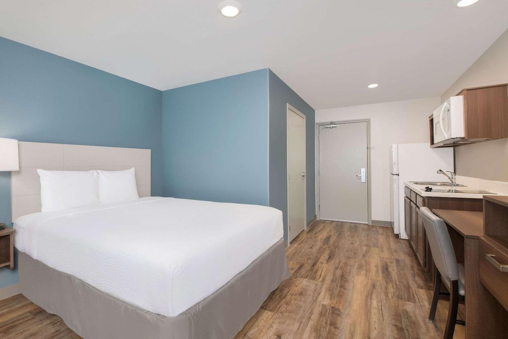 WoodSpring Suites Savannah Pooler interior in Savannah, GA — gallery photo 2