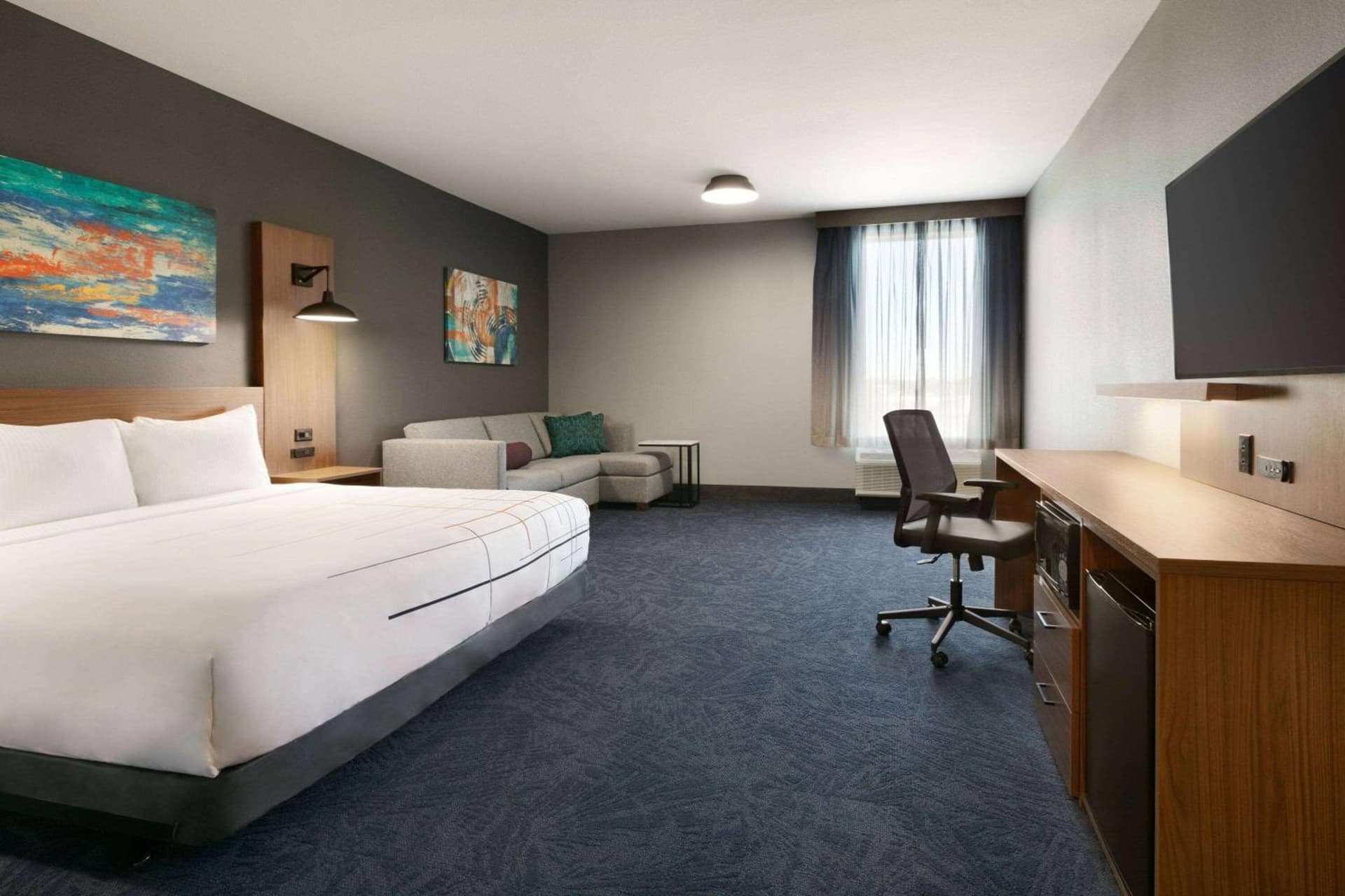 La Quinta Inn & Suites by Wyndham College Station North gallery photo in College Station, TX — image 6