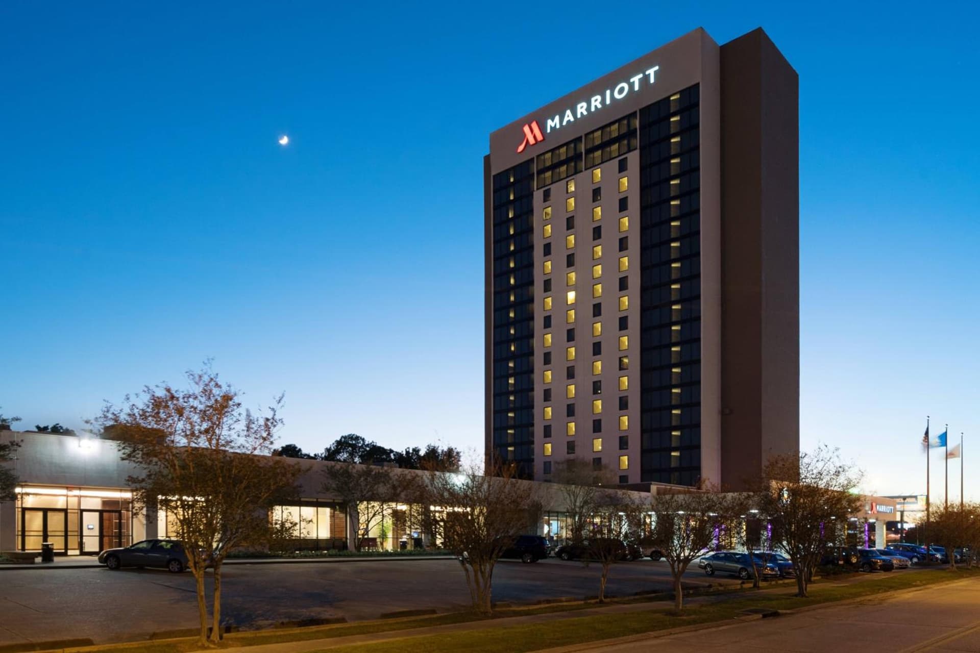 Baton Rouge Marriott property views in Baton Rouge, LA — gallery photo 3