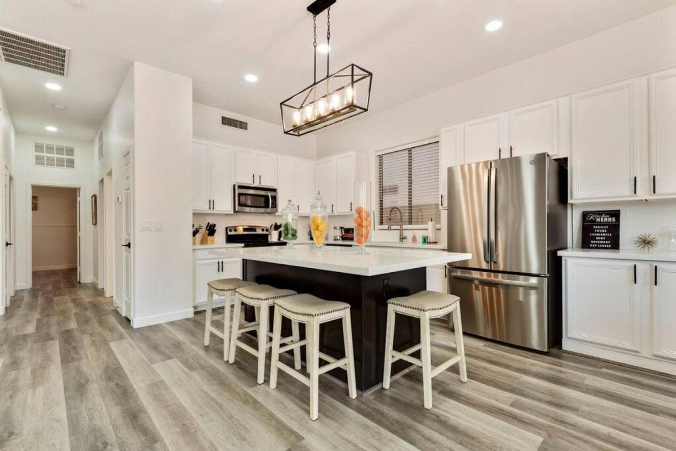 Gilbert Grandeur by Rather Be Properties gallery photo in Gilbert, AZ — image 9