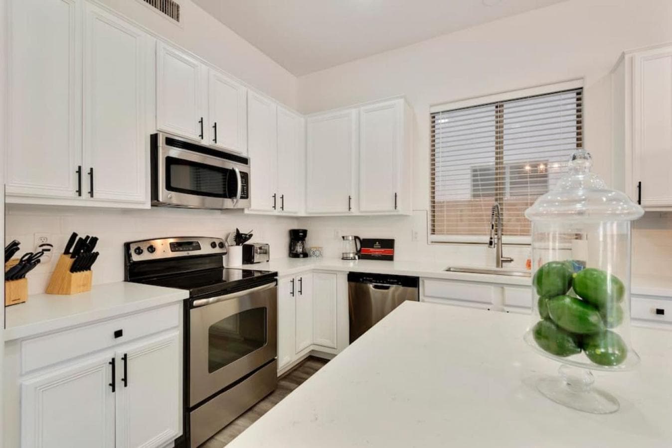 Gilbert Grandeur by Rather Be Properties gallery photo in Gilbert, AZ — image 4