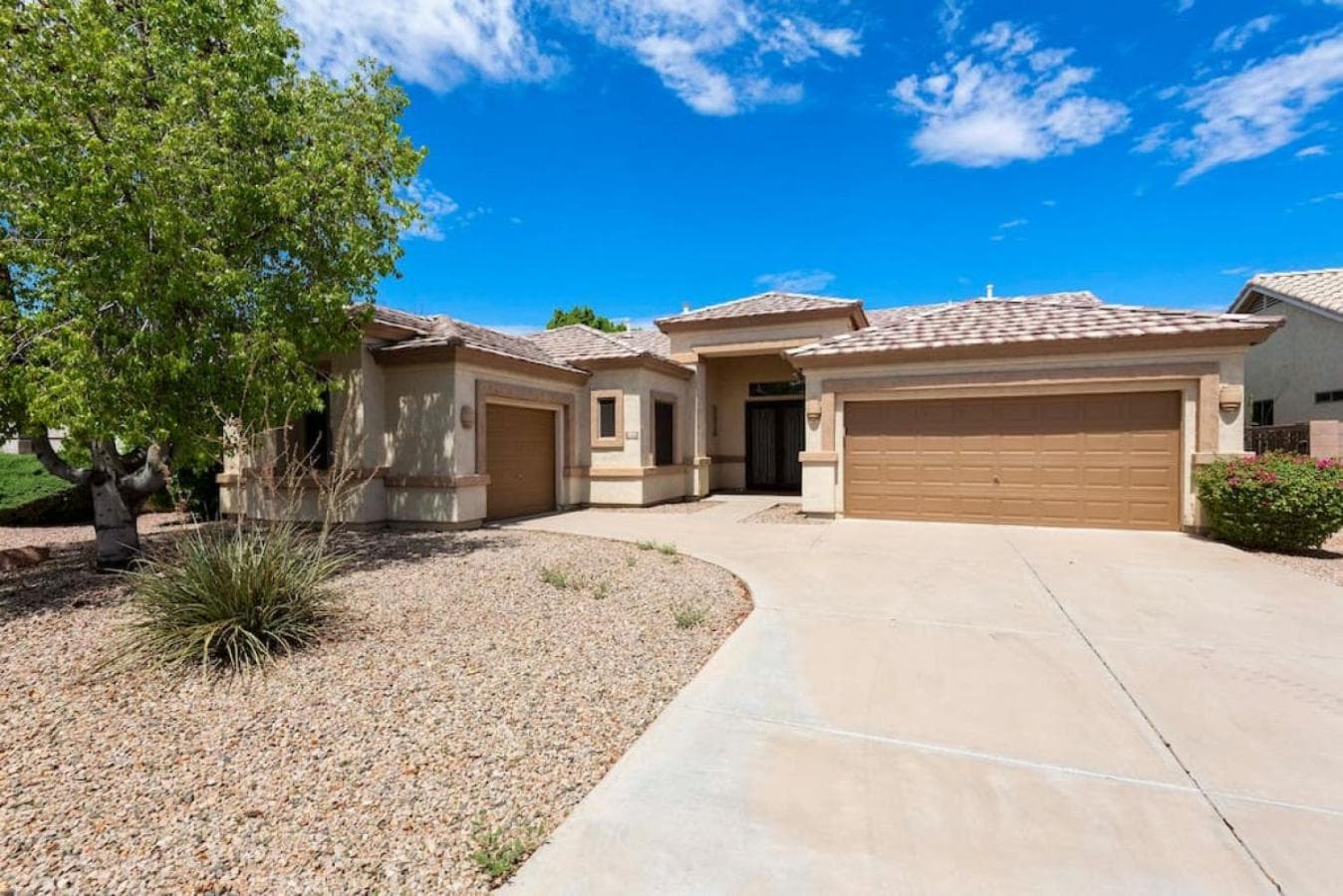 Gilbert Grandeur by Rather Be Properties — hotel in Gilbert, Arizona