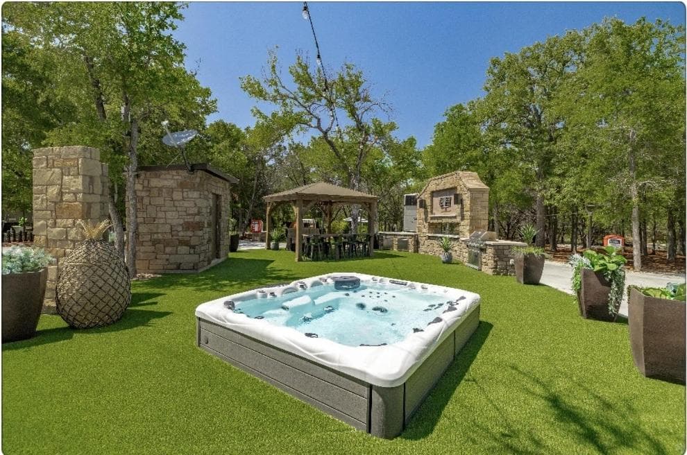 7744 Ranch Glamping Resort property views in Austin, TX — gallery photo 3