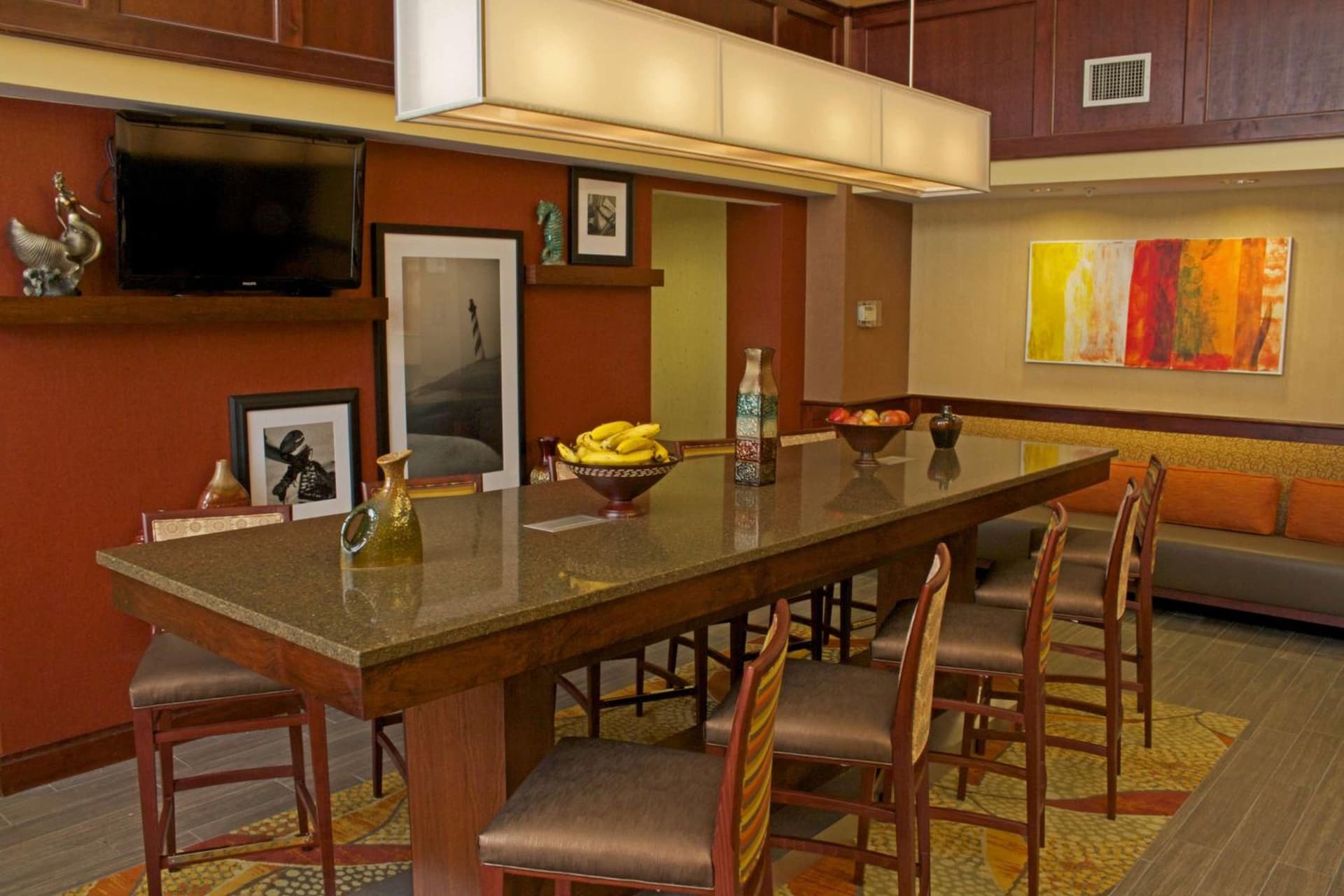 Hampton Inn & Suites Norfolk-Airport gallery photo in Norfolk, VA — image 10