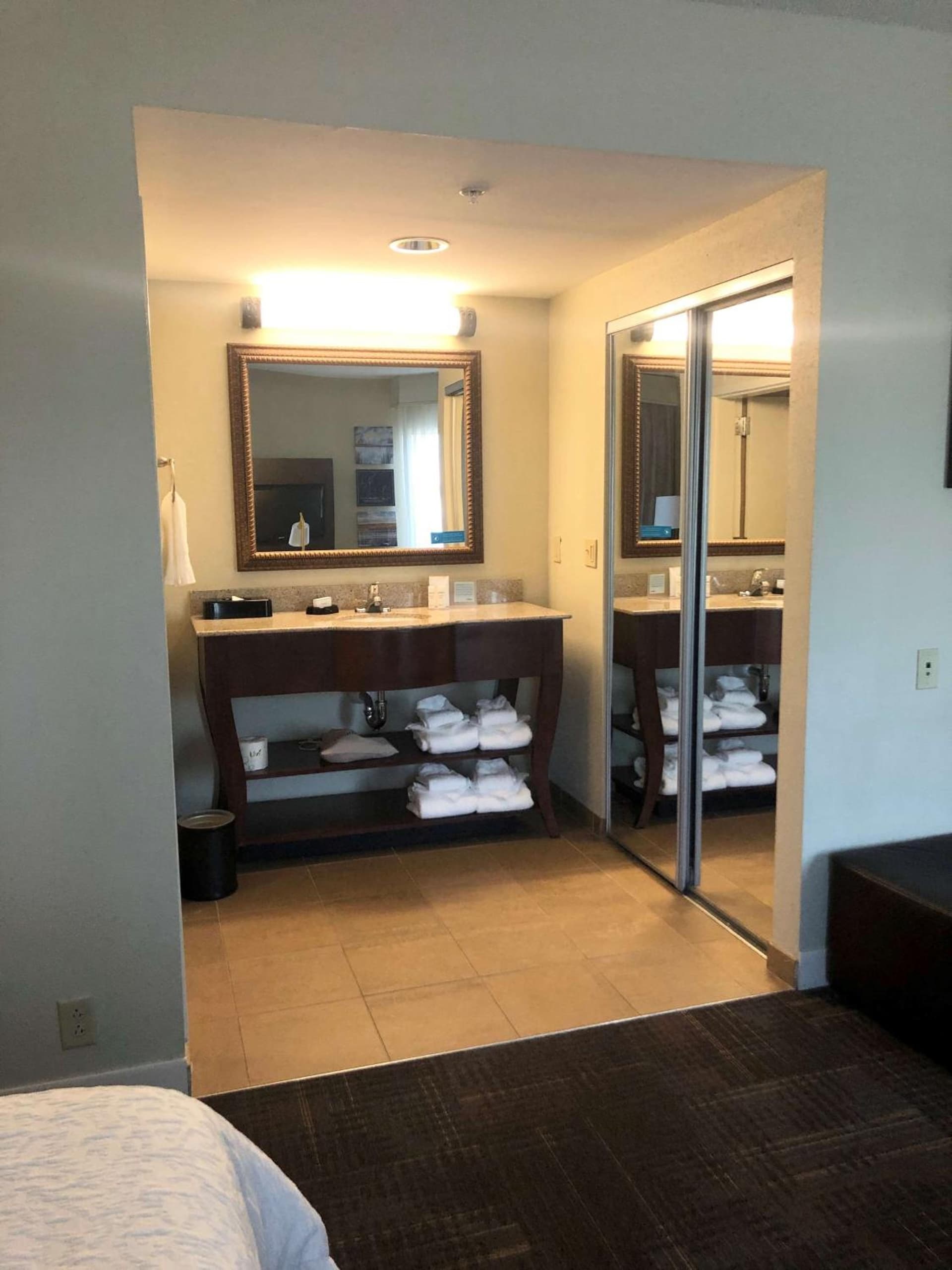 Hampton Inn & Suites Norfolk-Airport gallery photo in Norfolk, VA — image 33