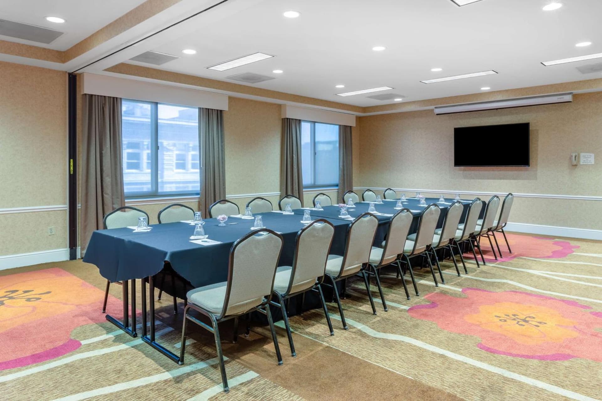 Hilton Garden Inn Philadelphia Center City gallery photo in Philadelphia, PA — image 7