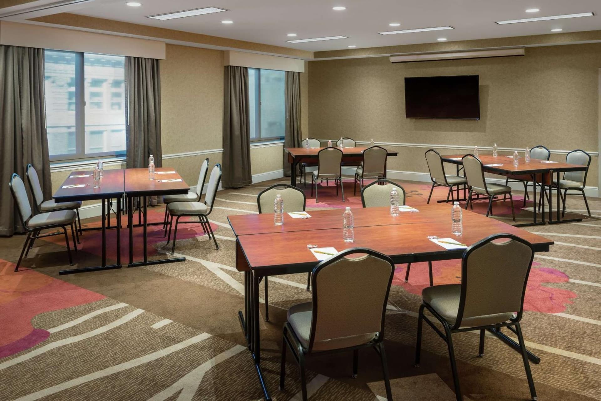 Hilton Garden Inn Philadelphia Center City gallery photo in Philadelphia, PA — image 43