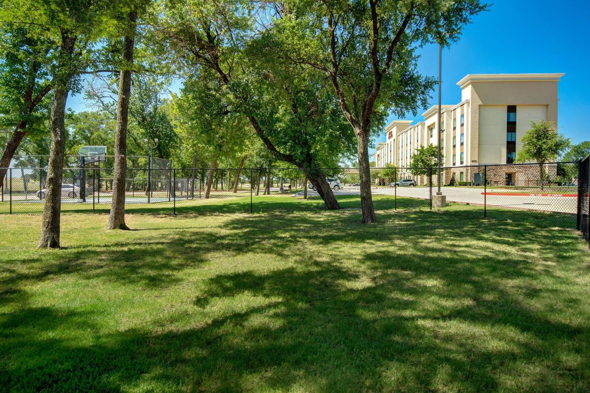 Hampton Inn & Suites Dallas/Plano-East interior in Plano, TX — gallery photo 2