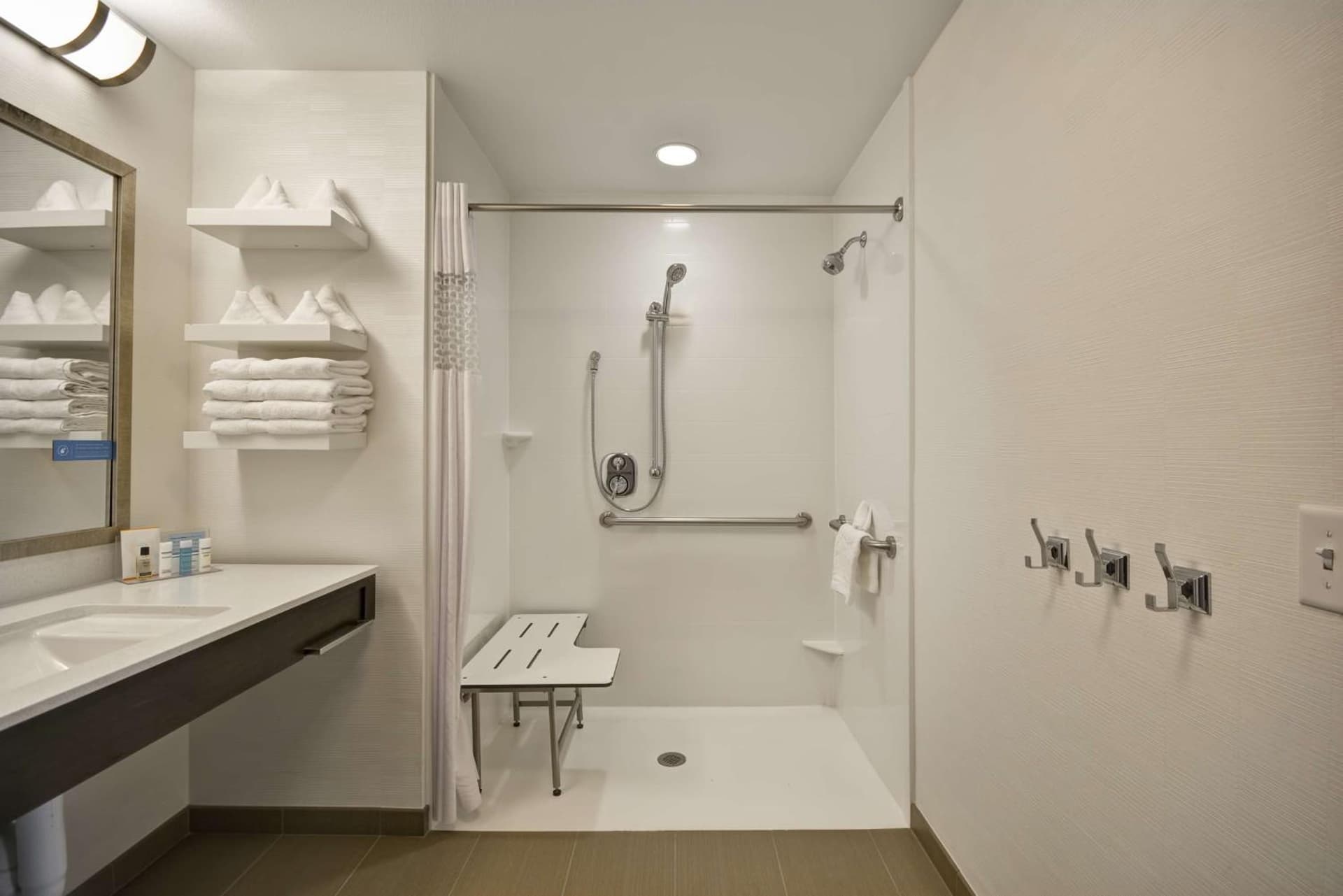 Hampton Inn & Suites Dallas/Plano-East gallery photo in Plano, TX — image 9