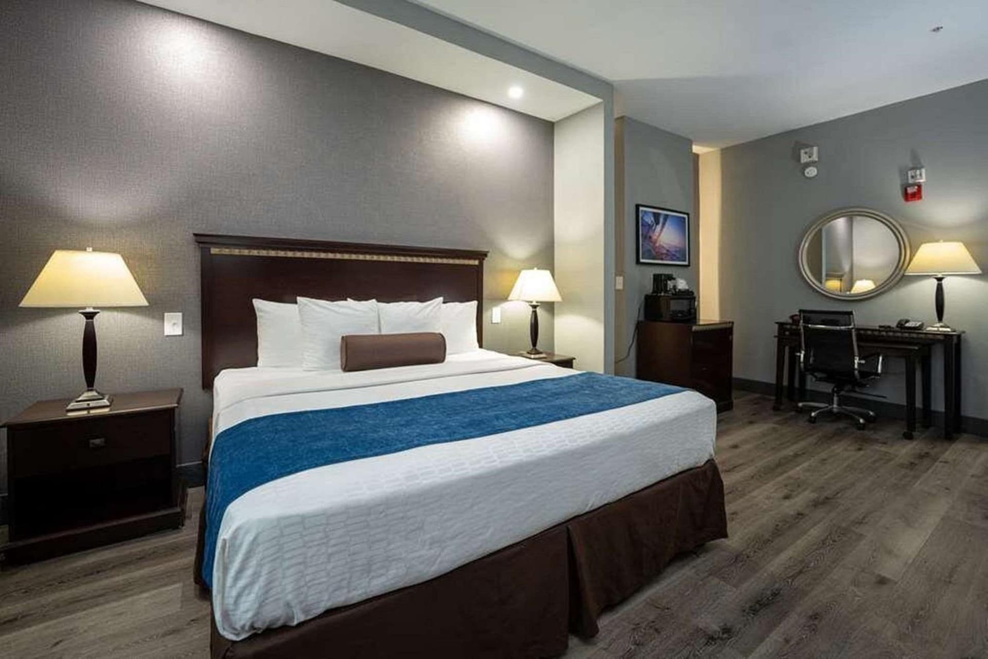 Comfort Suites Seabrook - La Porte - Kemah gallery photo in Seabrook, TX — image 17