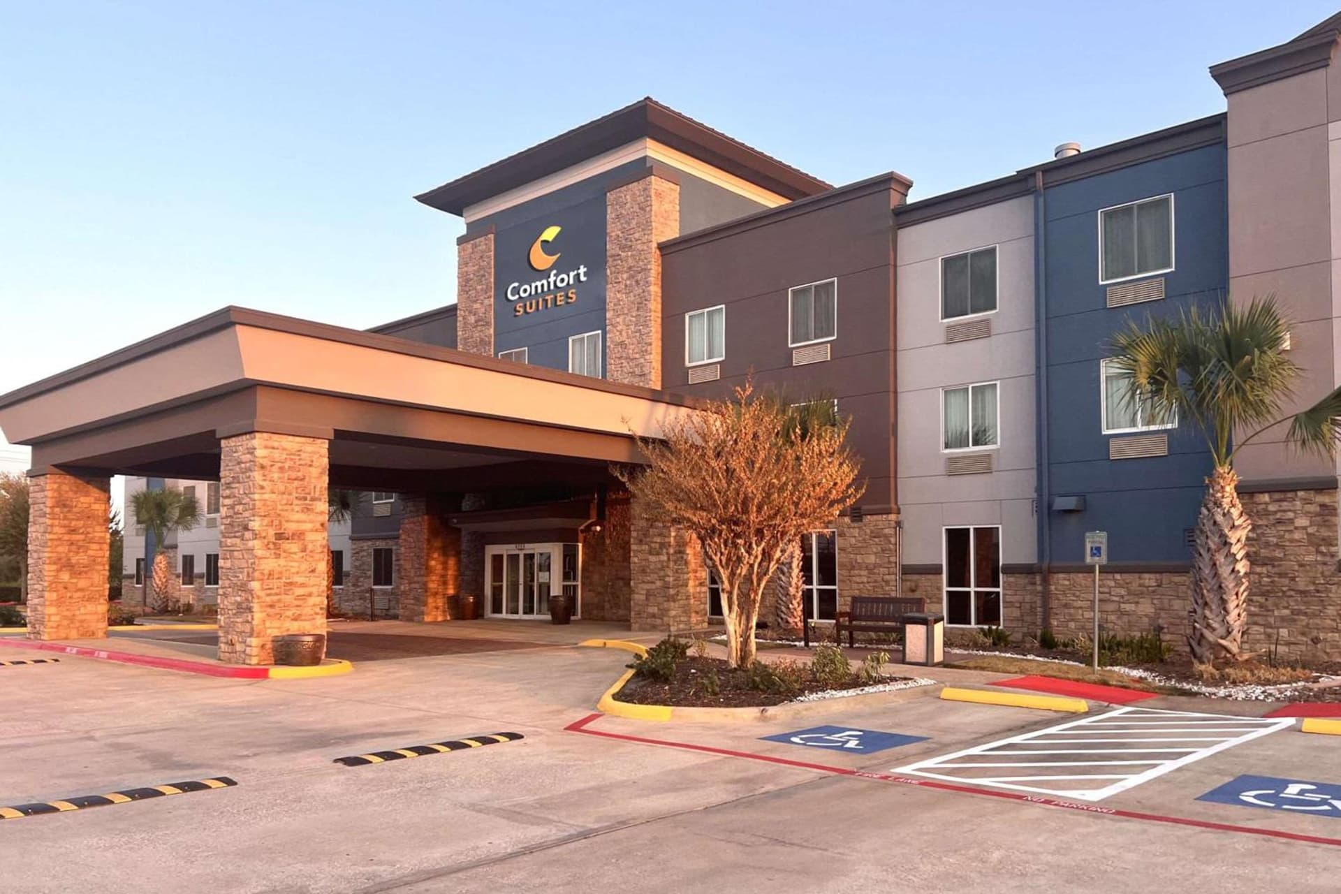 Comfort Suites Seabrook - La Porte - Kemah featured exterior or lobby in Seabrook, TX — similar hotel